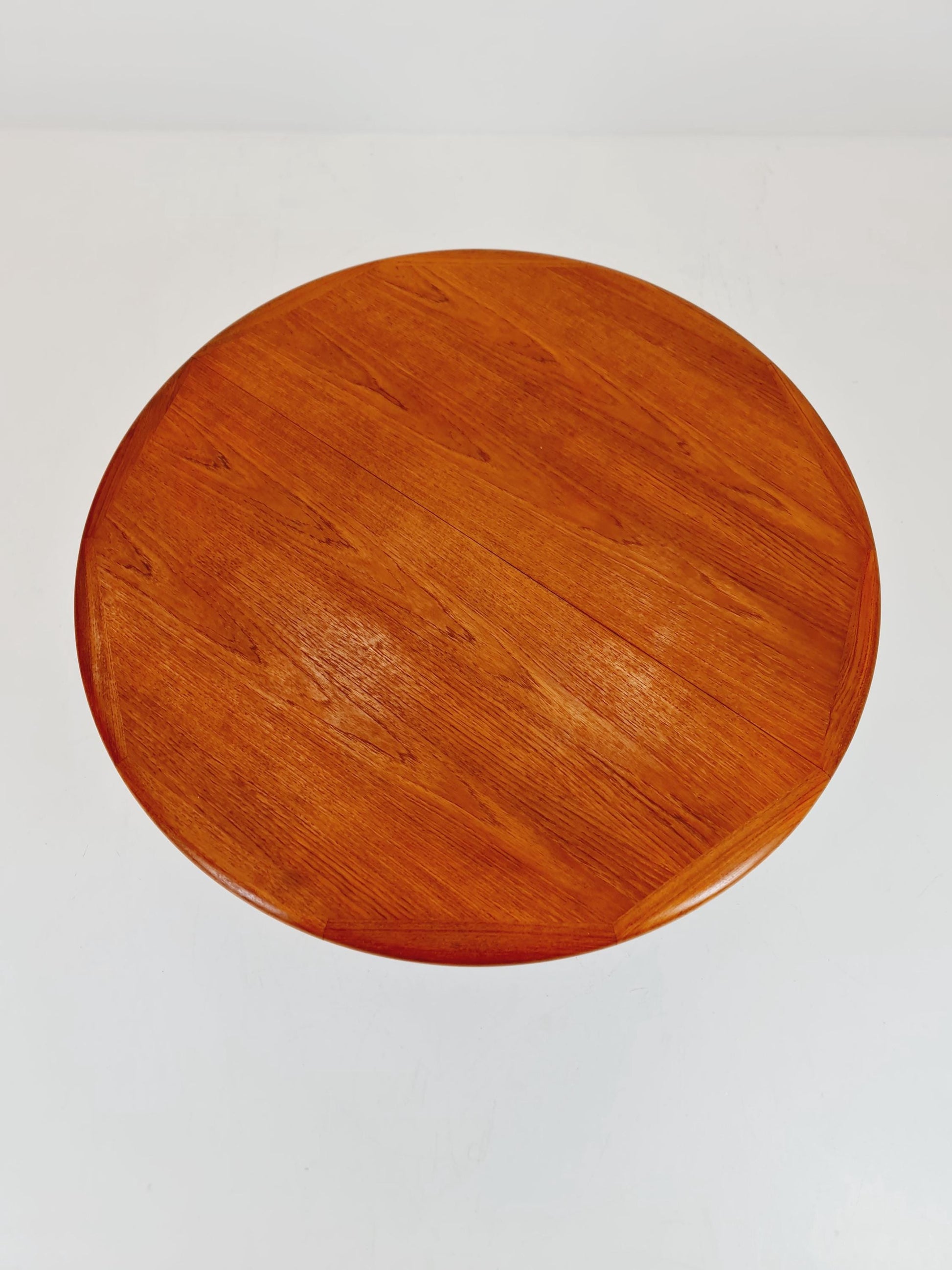 Mid century extendable Danish Modern Solid Teak dining table by Glostrup MöbelFabrik , 1970s