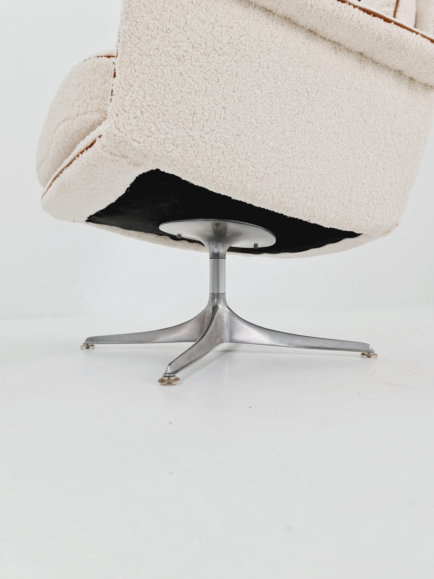 Mid-Century lounge chair with ottoman by Horst Brüning for COR , Germany 1970s