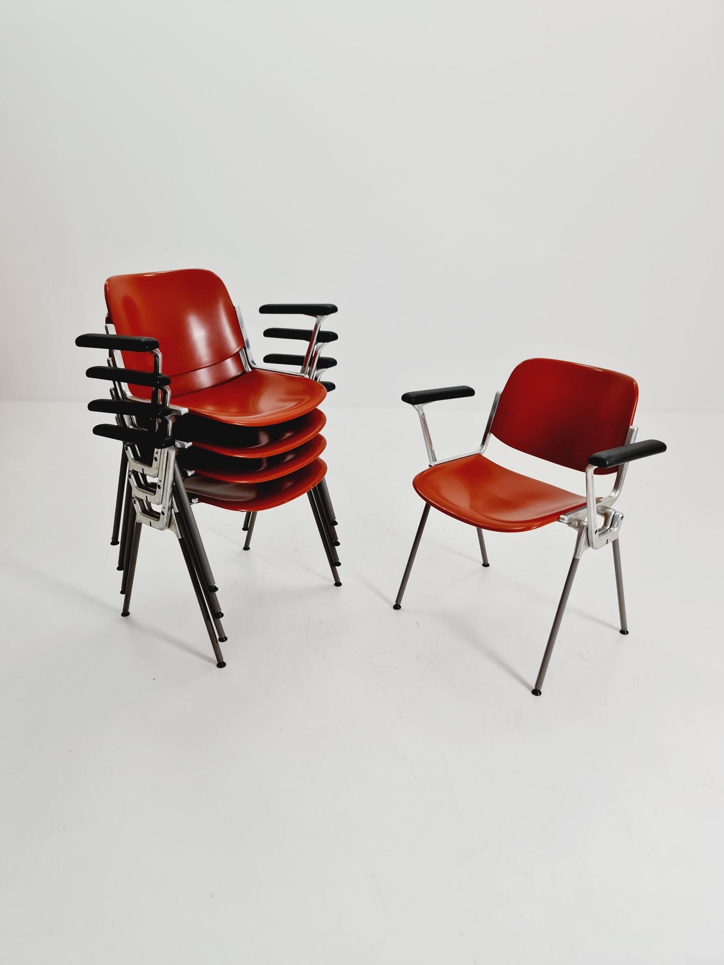 1 / 5 Italian Castelli arm chairs by Giancarlo Piretti, 1970s