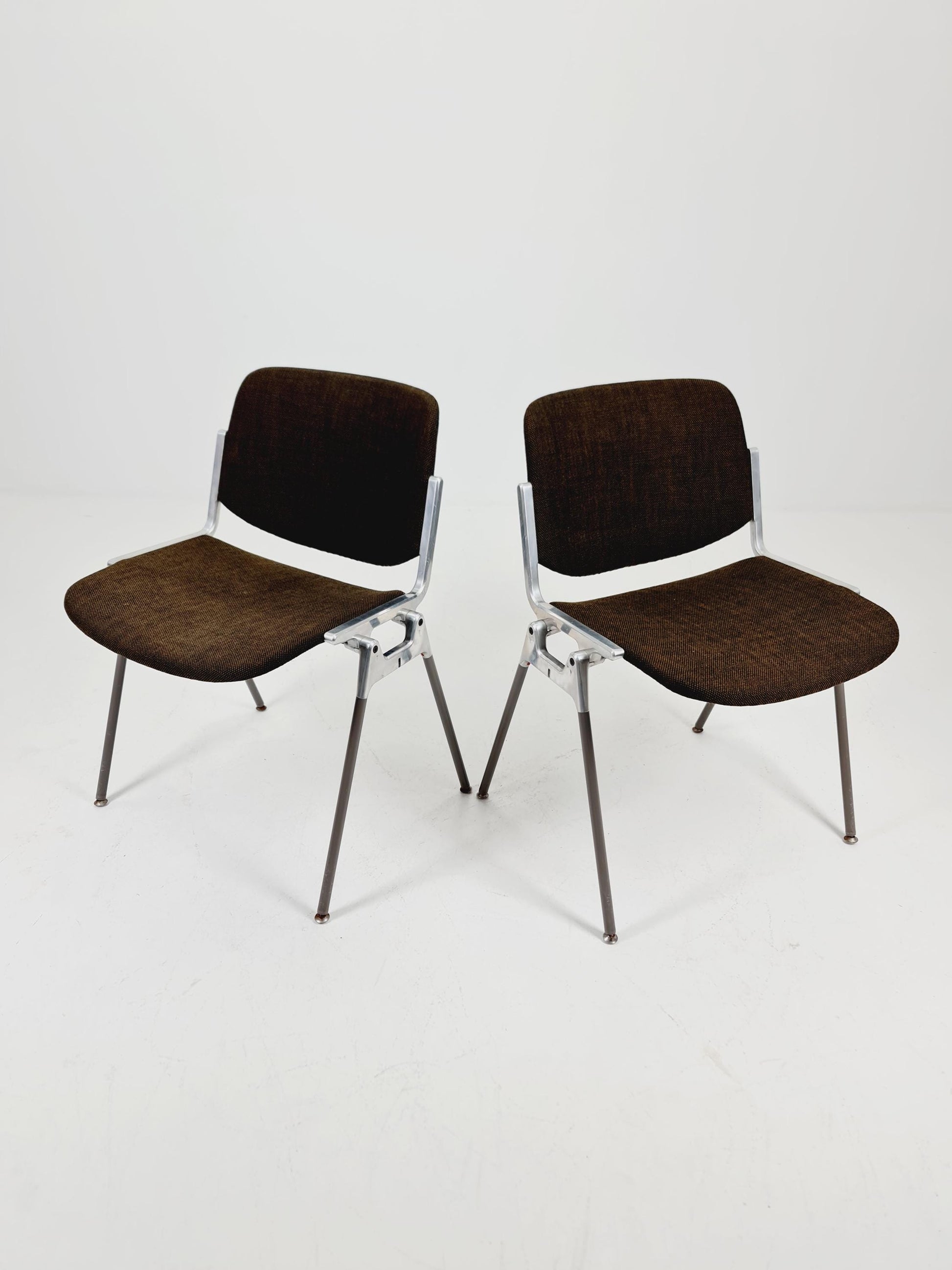 Set of 2 Italian Mid-Century Modern DSC Chairs by Giancarlo Piretti for Castelli / Anonima Castelli, 1970s