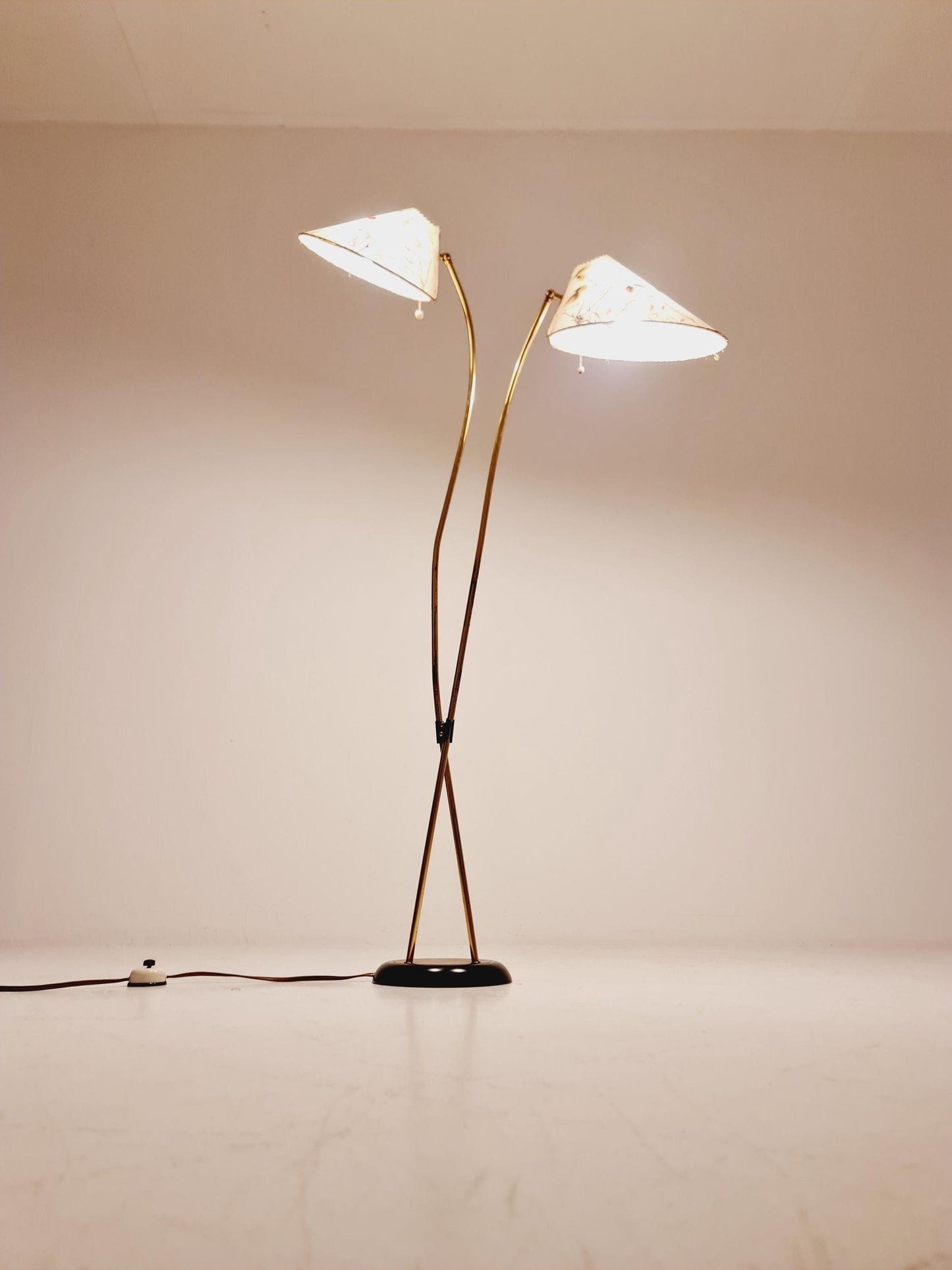 German Modern flex arms brass floor lamp, tütenlampe, 1950s