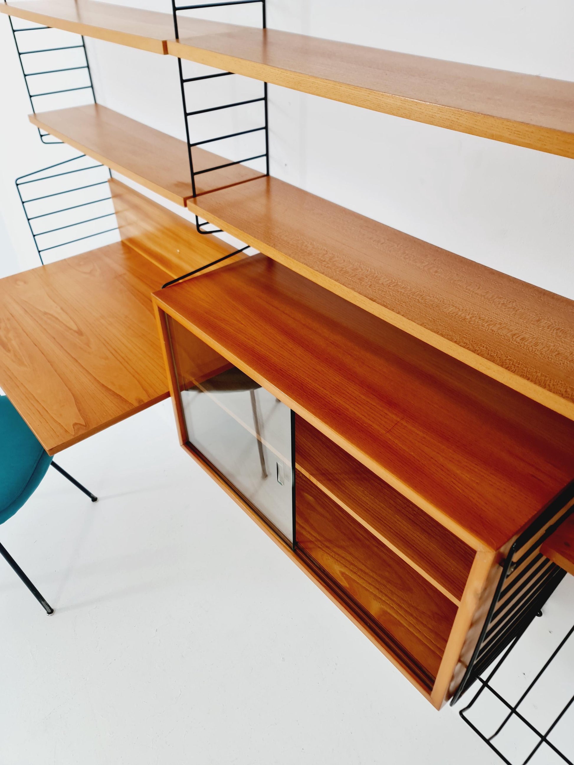 Wall-mounted original Swedish string shelf-system, drawers, bookcase Ash wood by Nils & Kajsa Strinning, 1960s