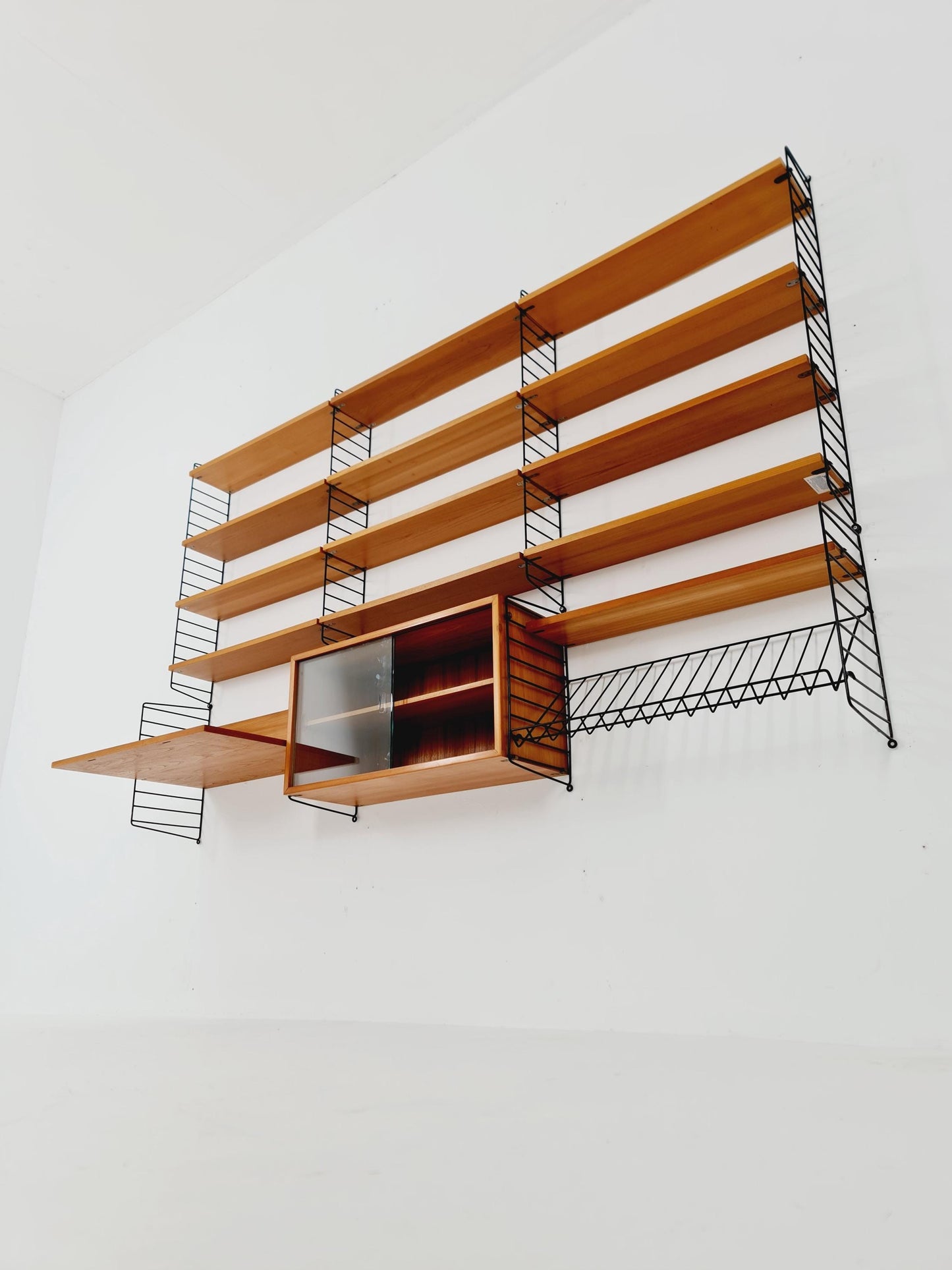 Wall-mounted original Swedish string shelf-system, drawers, bookcase Ash wood by Nils & Kajsa Strinning, 1960s