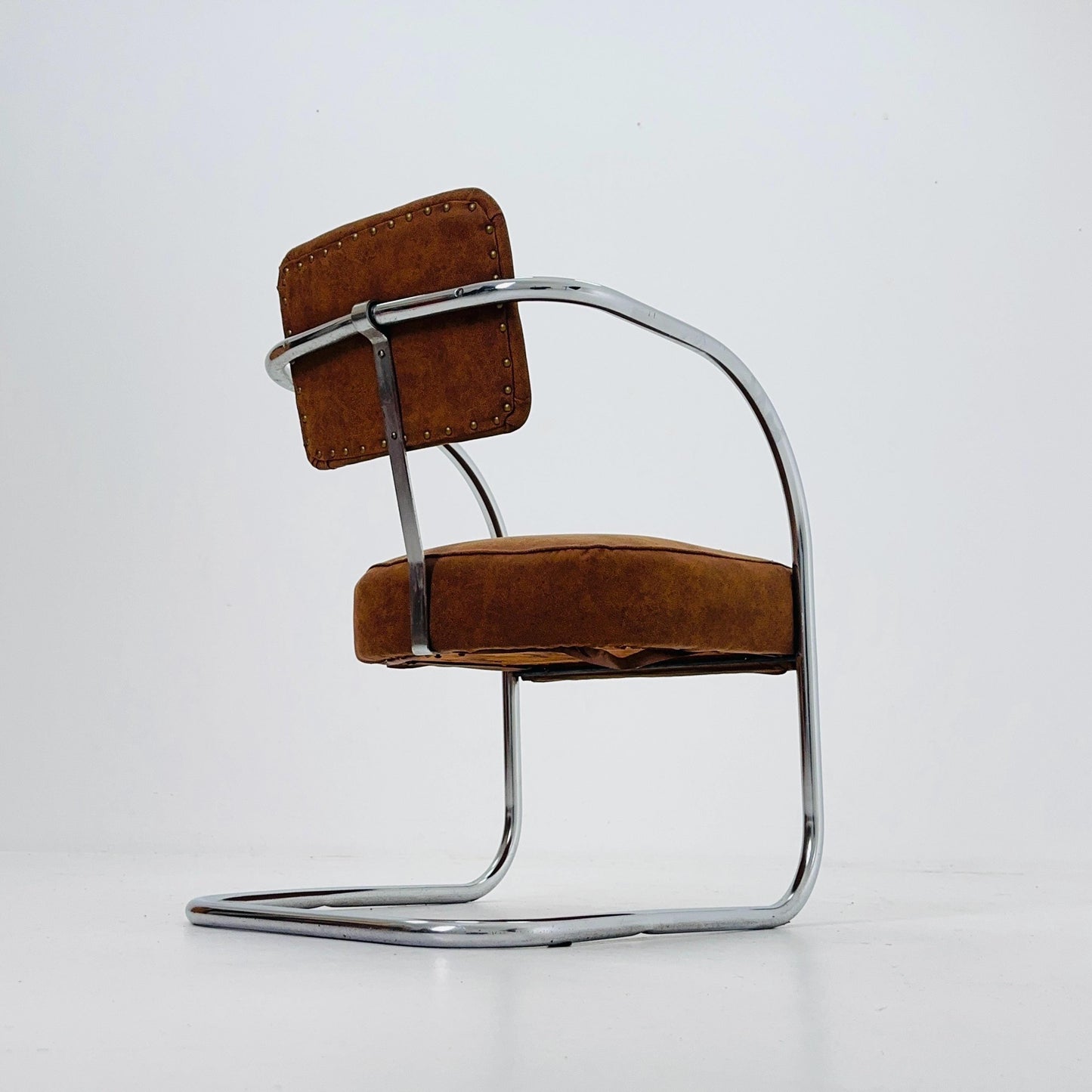 Mid-Century Bauhaus Cantilever Chair by Royal Chrome, Cognac by Manner of Hoffmann & KEM Weber USA 1950s