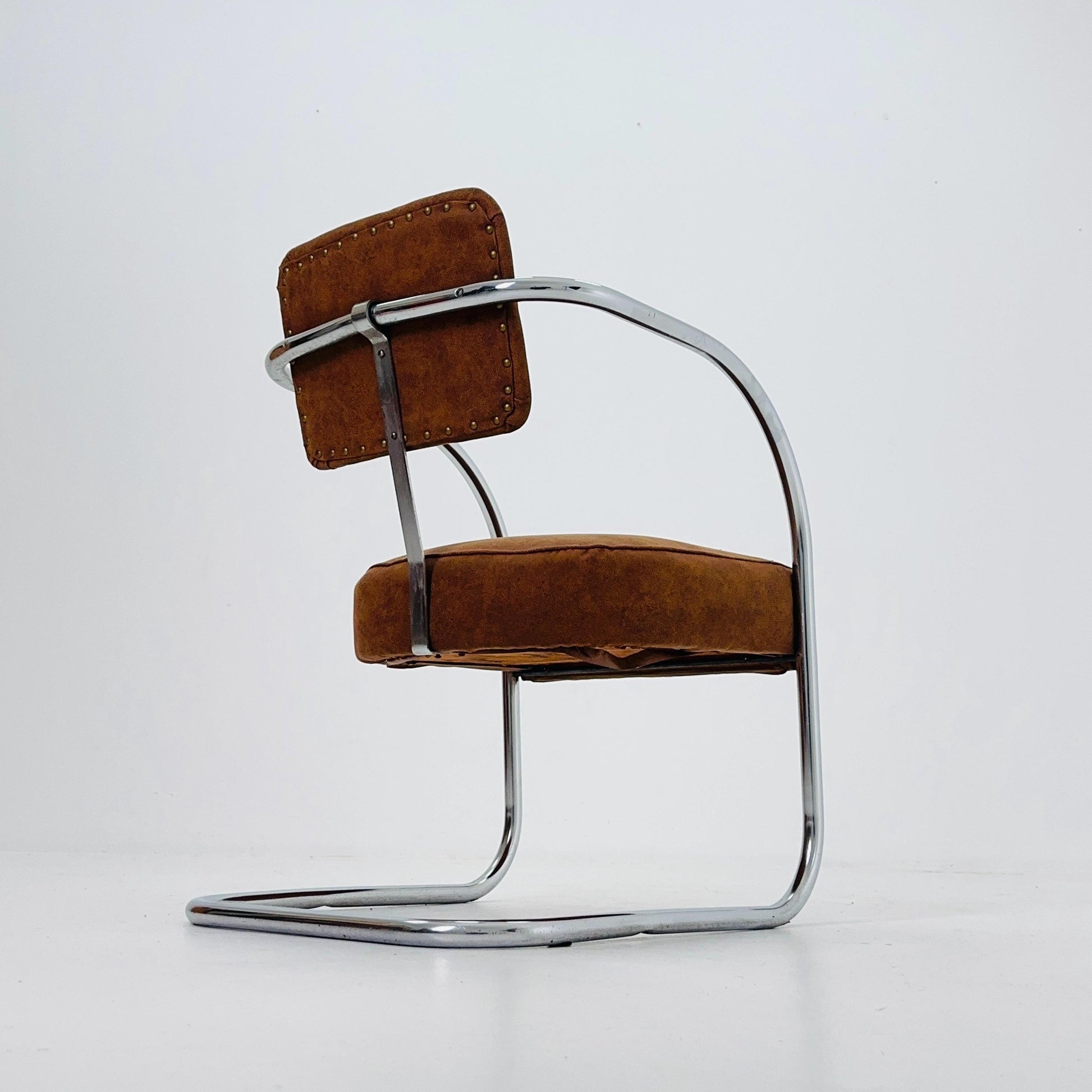Mid-Century Bauhaus Cantilever Chair by Royal Chrome, Cognac by Manner of Hoffmann & KEM Weber USA 1950s