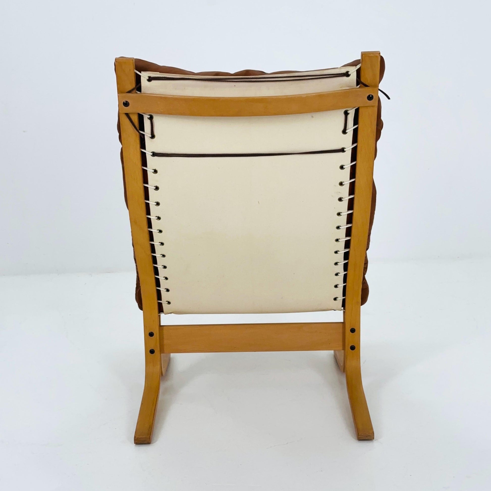 Mid century lounge chair “Siesta” by Ingmar Relling, Westnofa Furniture, Norway. 1960s