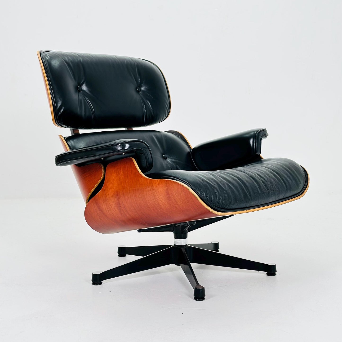 Classic Charles & Ray Eames M13 Black leather Lounge Chair by Vitra 2005