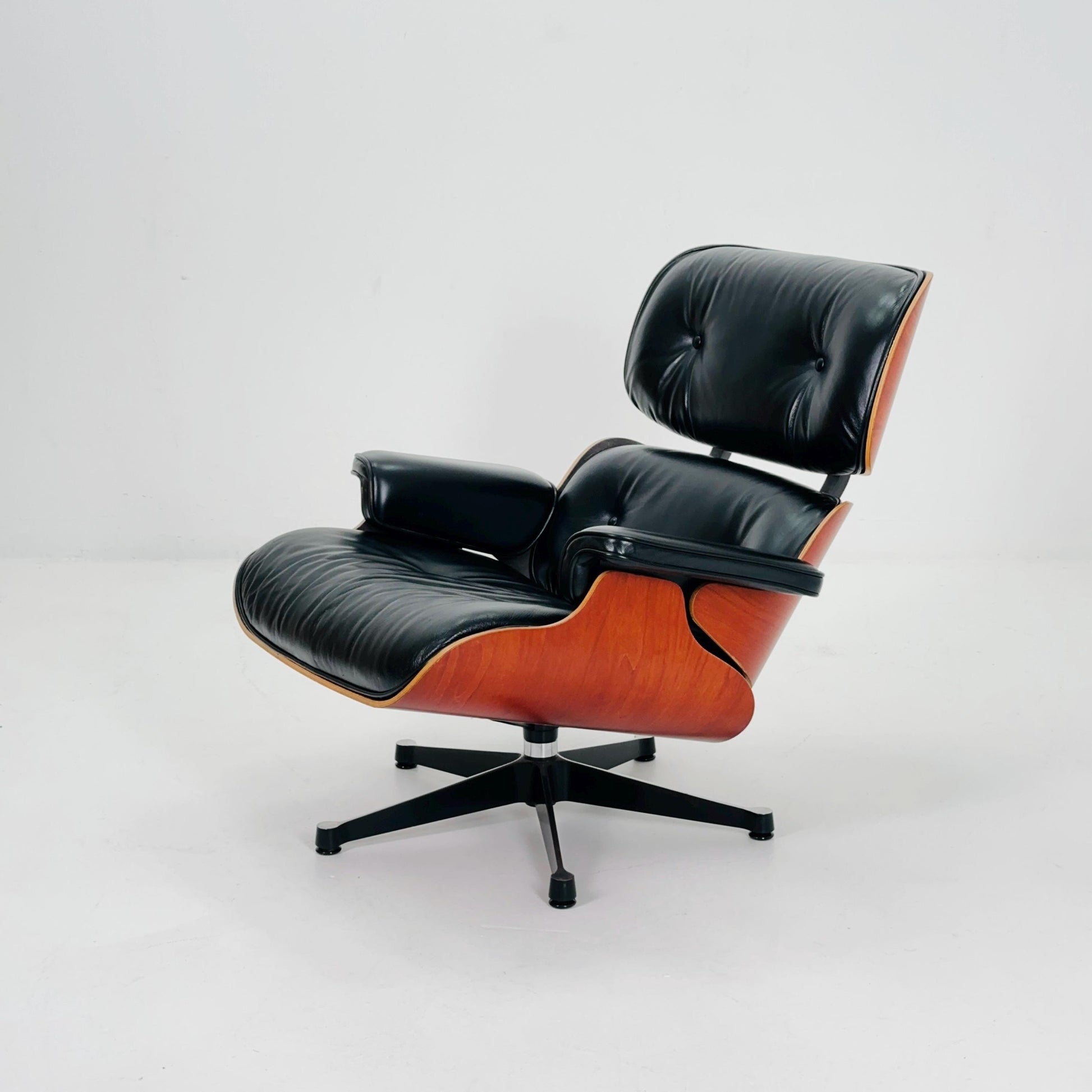 Classic Charles & Ray Eames M13 Black leather Lounge Chair by Vitra 2005