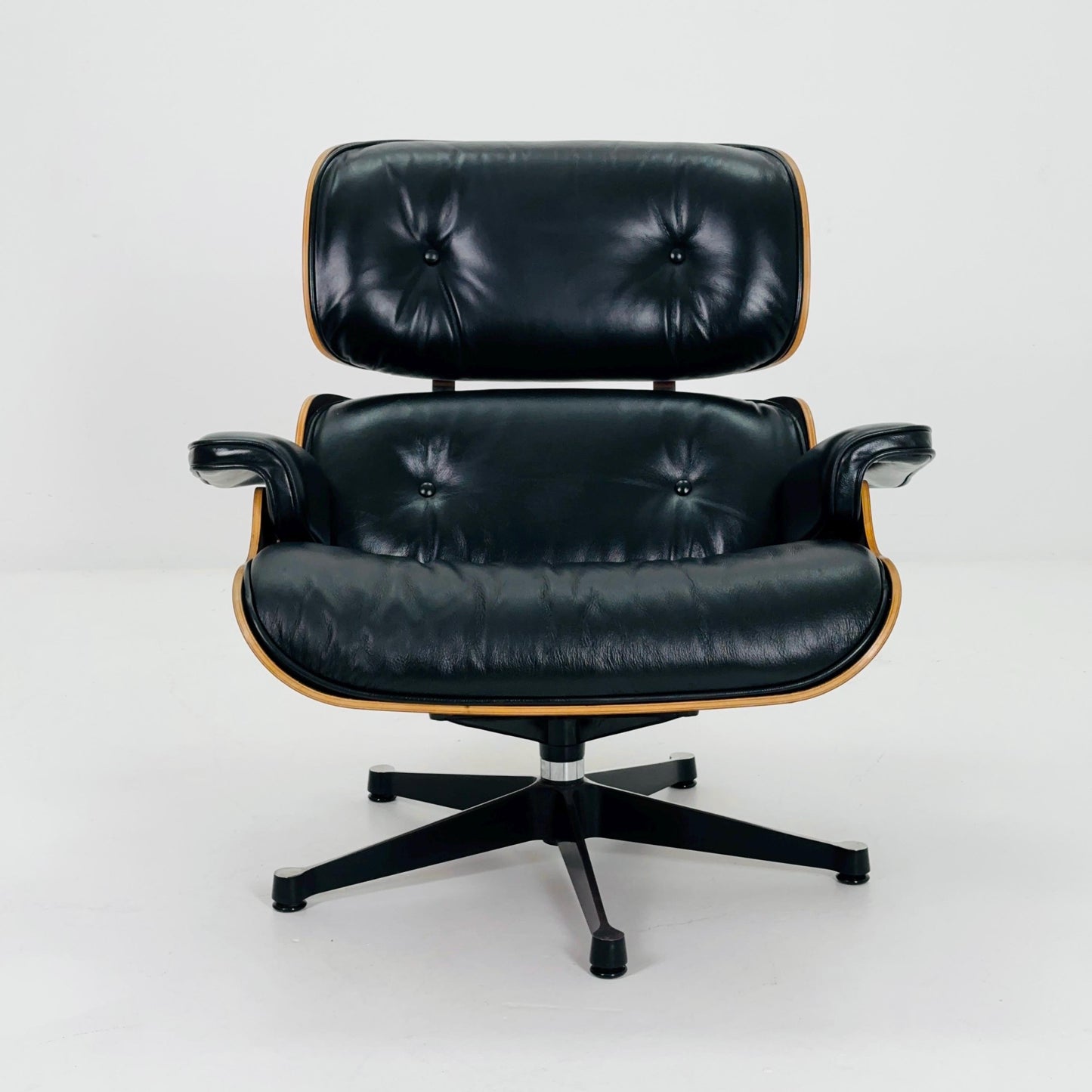 Classic Charles & Ray Eames M13 Black leather Lounge Chair by Vitra 2005