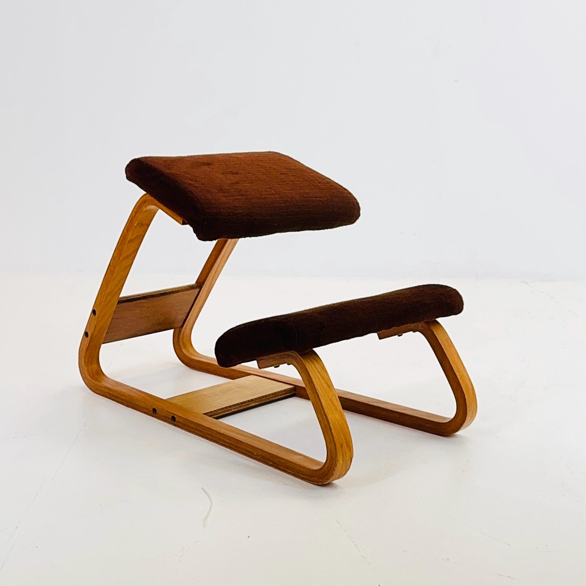 Mid-Century Modern Ergonomic Kneeling Chair by British Design Corp – Brown Upholstery & Bentwood Frame –1980s
