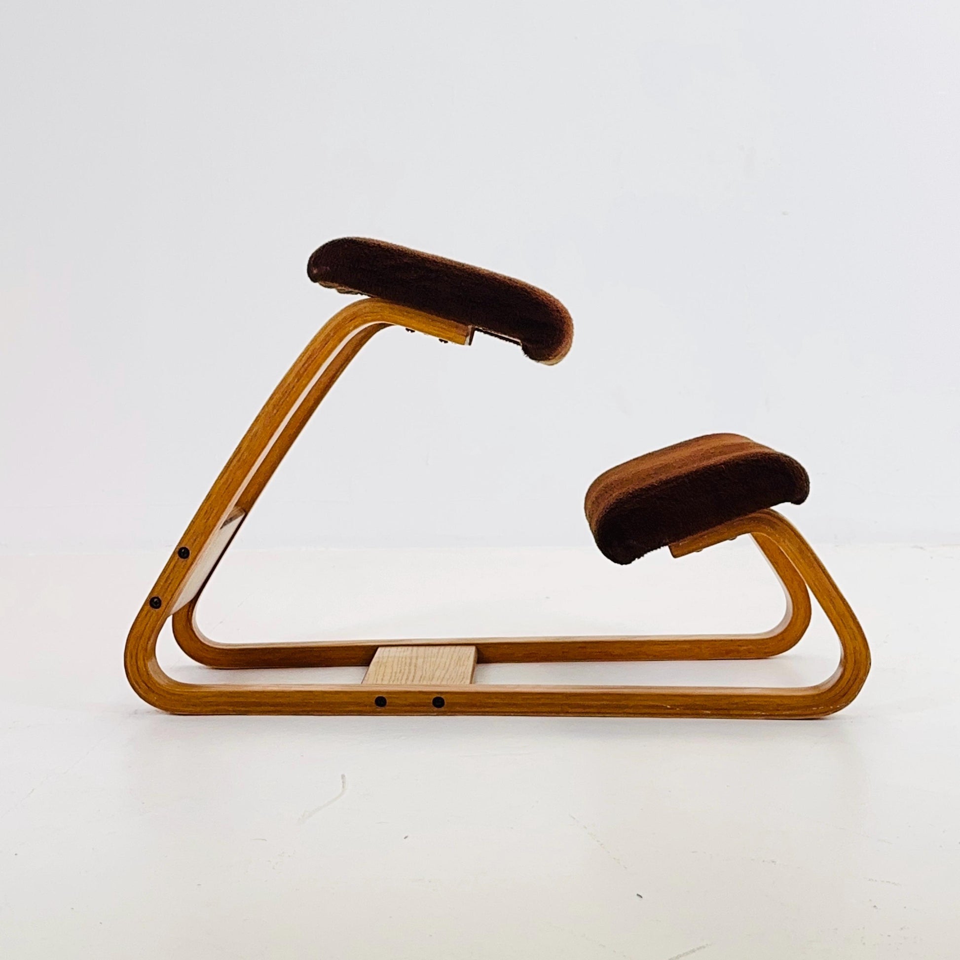Mid-Century Modern Ergonomic Kneeling Chair by British Design Corp – Brown Upholstery & Bentwood Frame –1980s