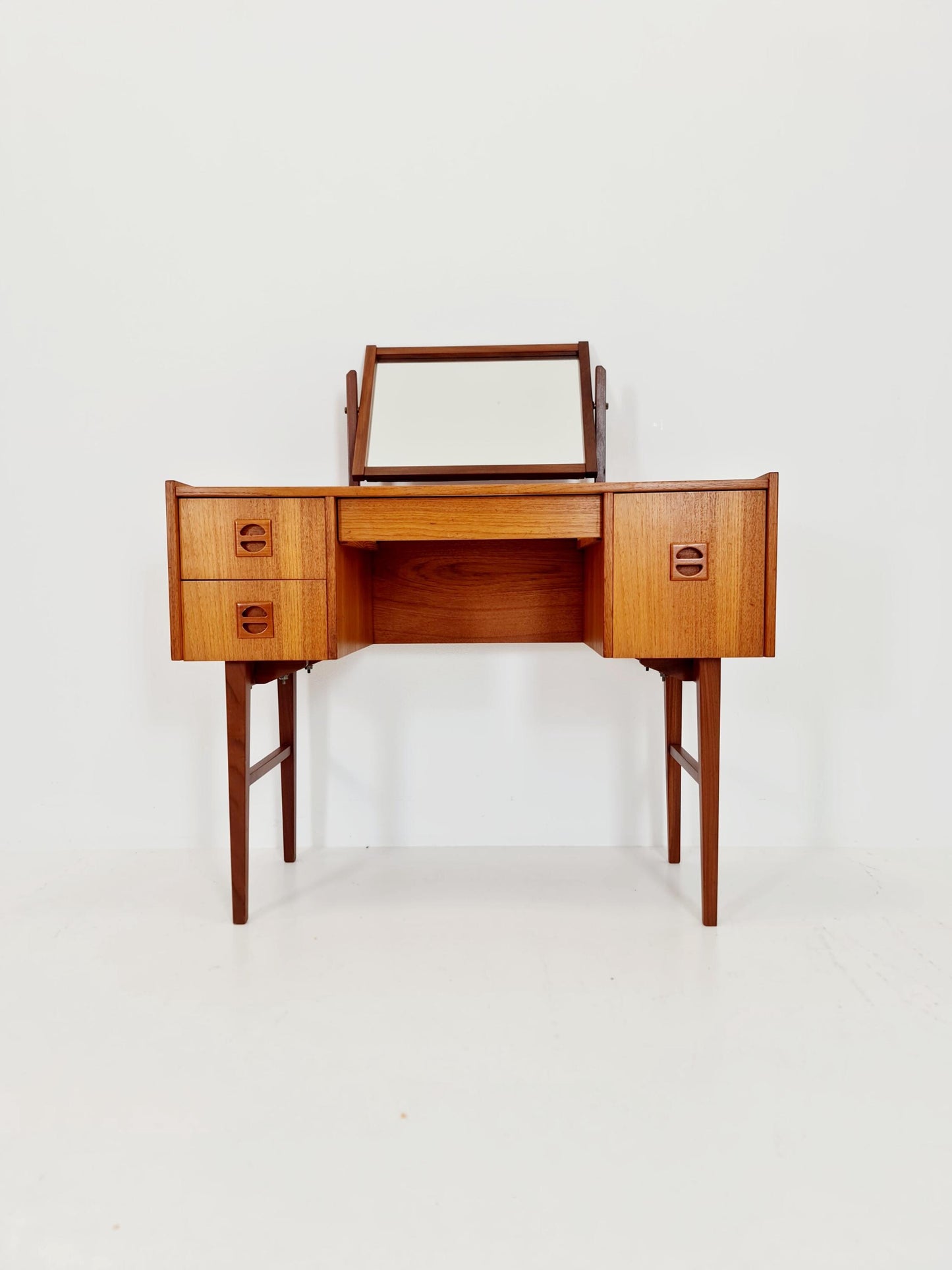 Mid Century Modern Danish Teak vanity table/ make up table by Ateljé glas och trä, Hovmantorp, 1960s