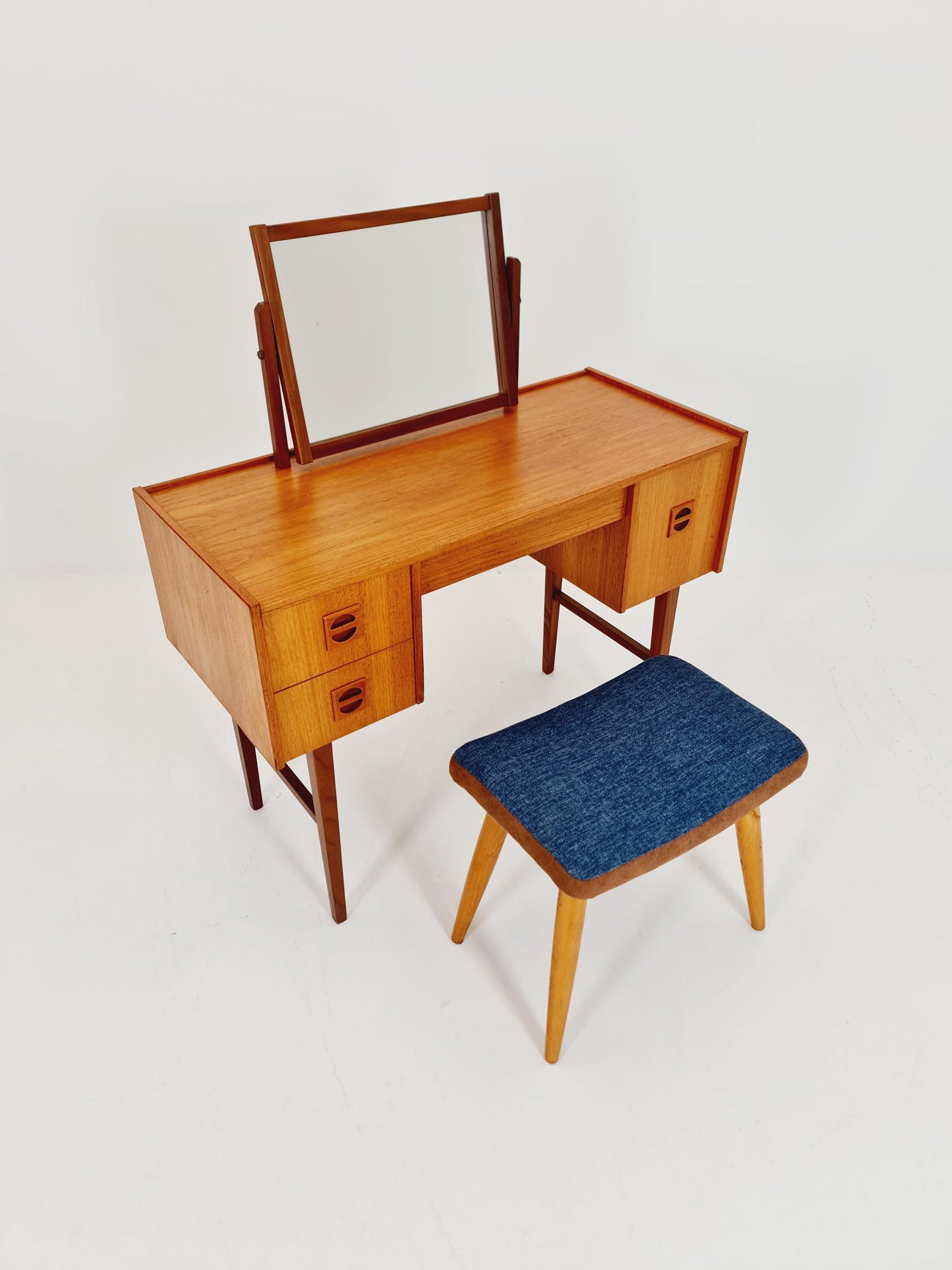 Mid Century Modern Danish Teak vanity table/ make up table by Ateljé glas och trä, Hovmantorp, 1960s