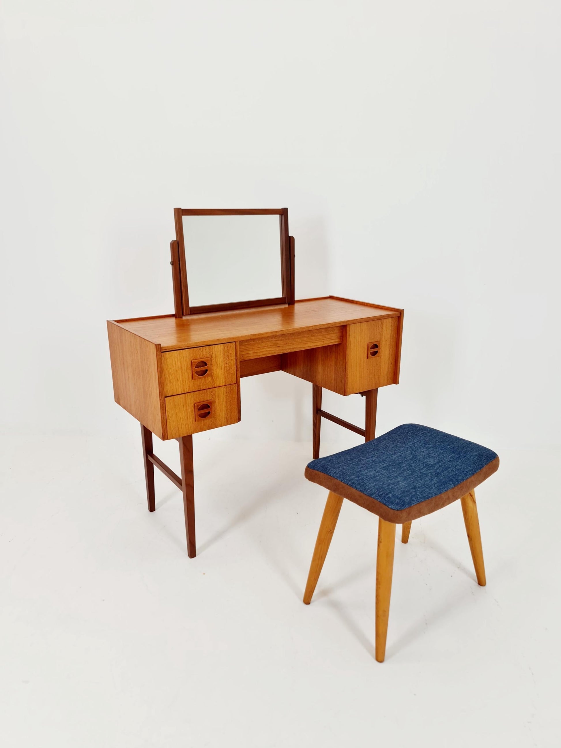 Mid Century Modern Danish Teak vanity table/ make up table by Ateljé glas och trä, Hovmantorp, 1960s