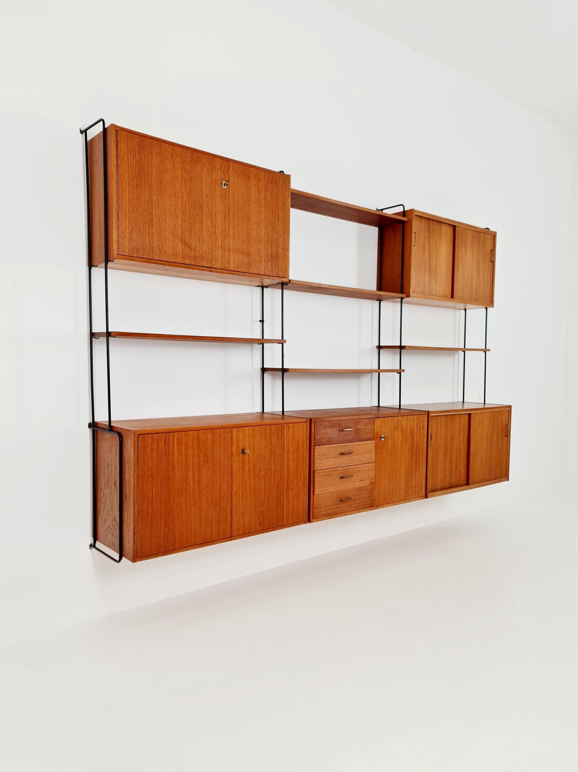 Mid century Teak shelving unit by Hilker for Omnia, Germany 1960s