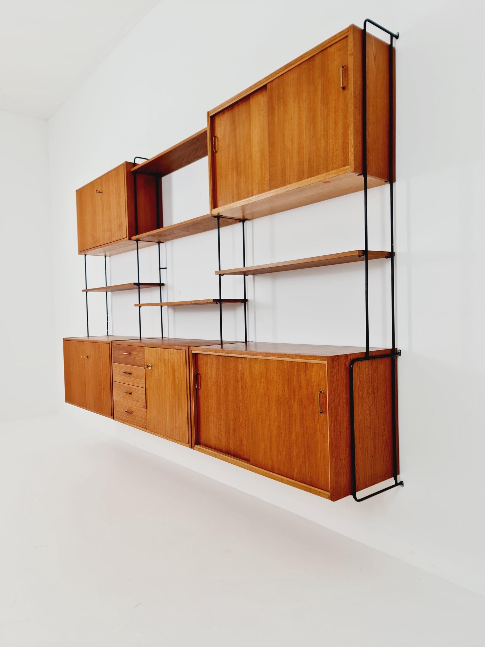 Mid century Teak shelving unit by Hilker for Omnia, Germany 1960s