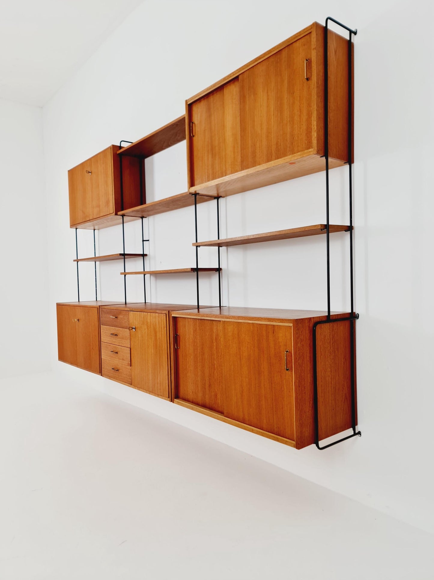Mid century Teak shelving unit by Hilker for Omnia, Germany 1960s