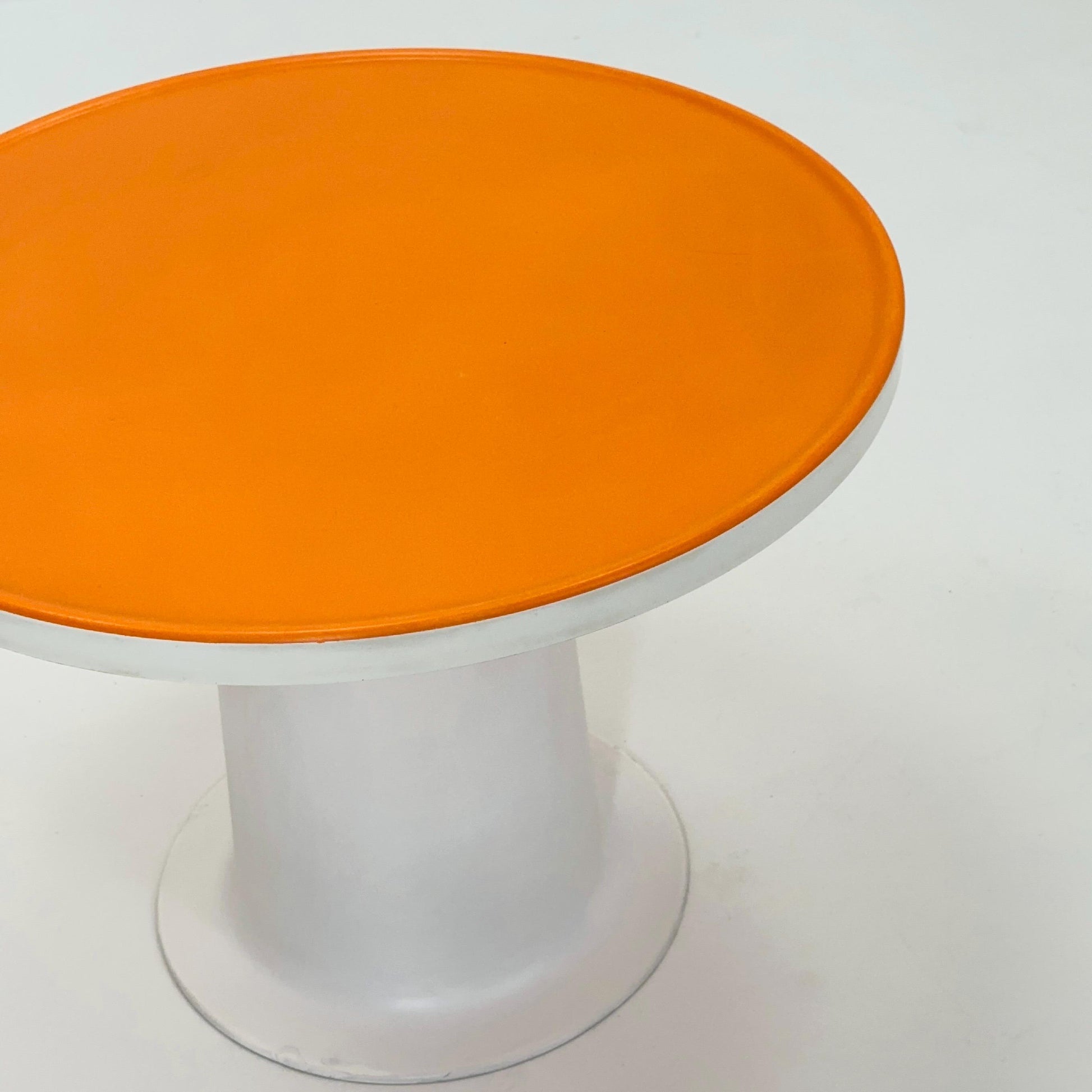 Mid century Yrjö Kukkapuro “Saturnus” Low Table – White & Orange | Haimi Finland, 1970s | Modernist Space Age Design