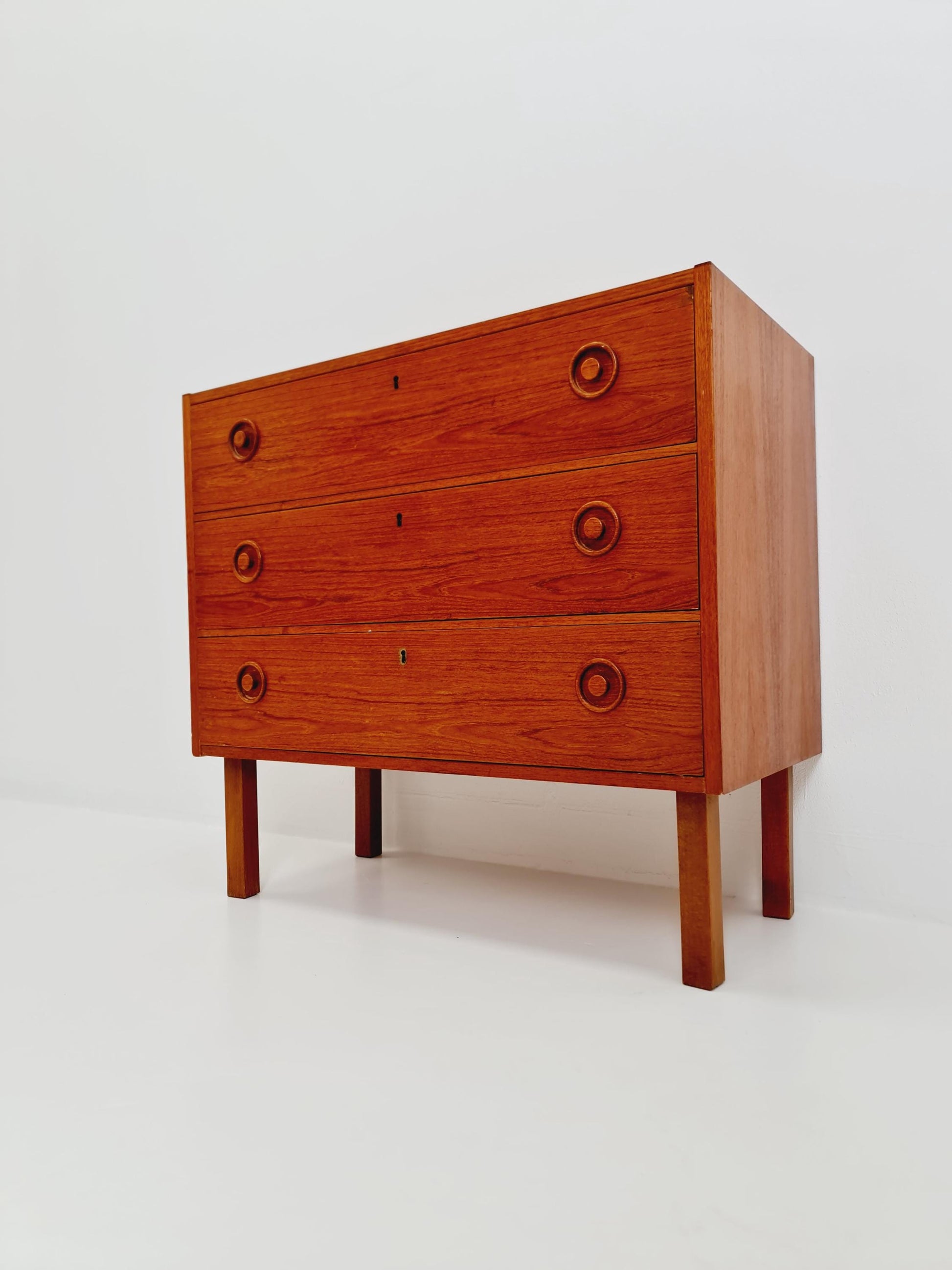 Midcentury danish design chest of drawers / drawer dresser /3 drawers cabinet, 1960s
