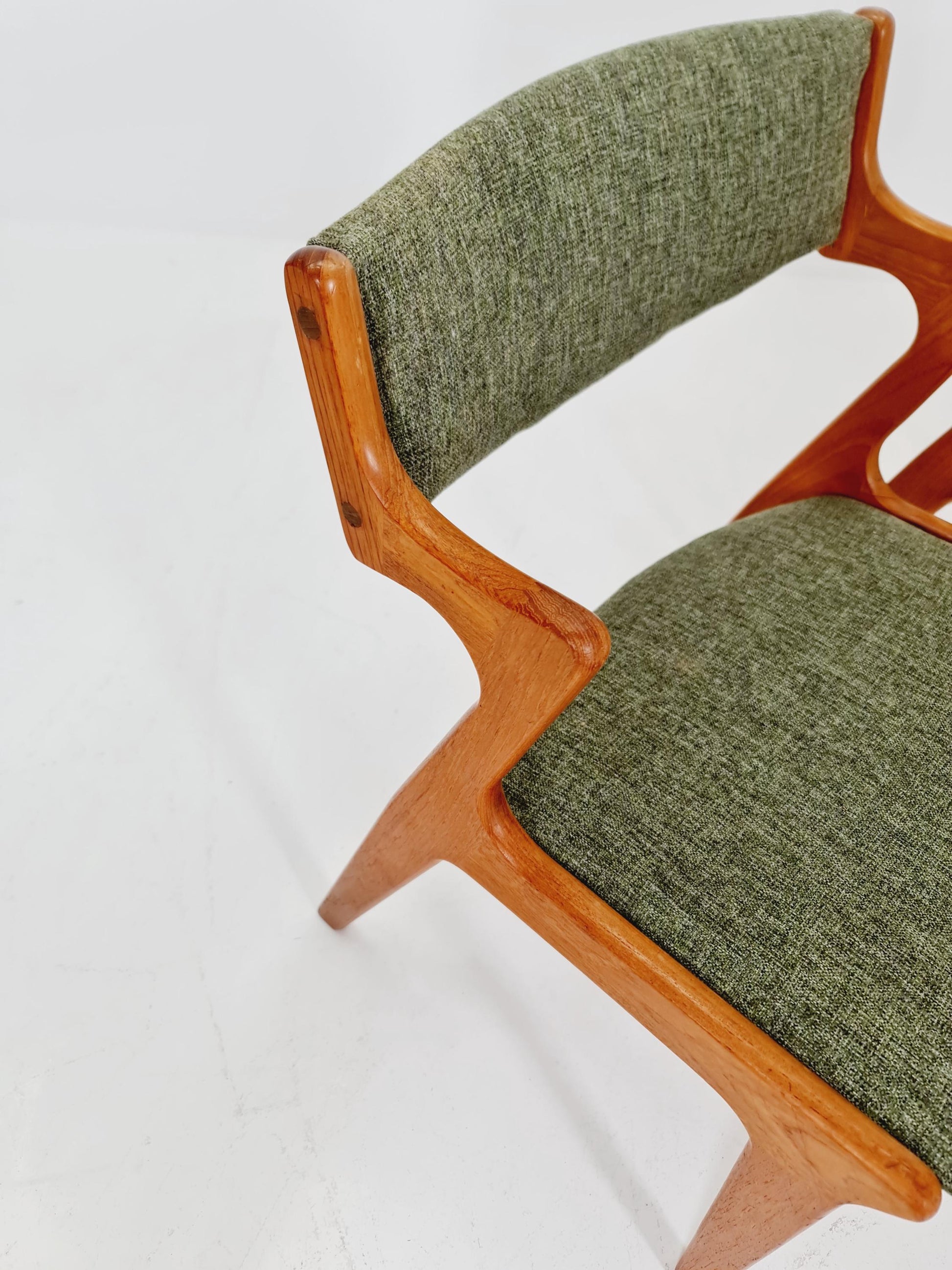 Mid Century Danish solid teak dining Chairs by Nova , 1960s