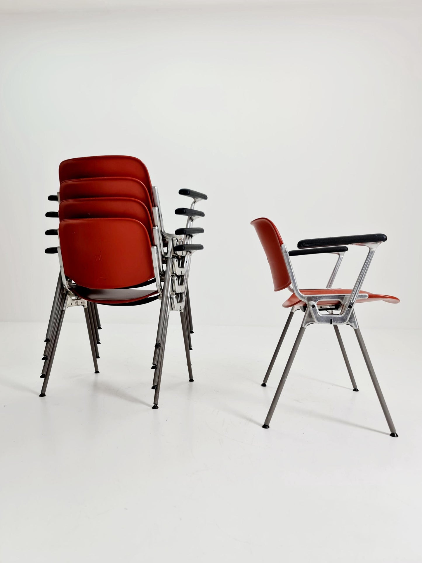 1 / 5 Italian Castelli arm chairs by Giancarlo Piretti, 1970s