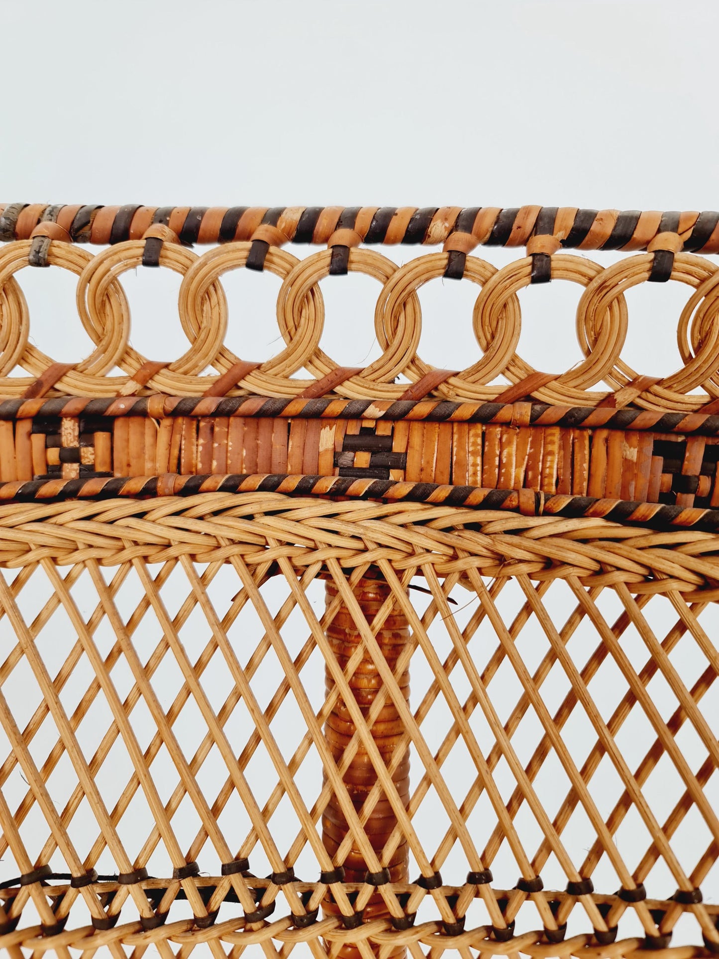 Mid century Classic Wicker Emmanuelle Peacock Chair ca. 1960/70er Jahre