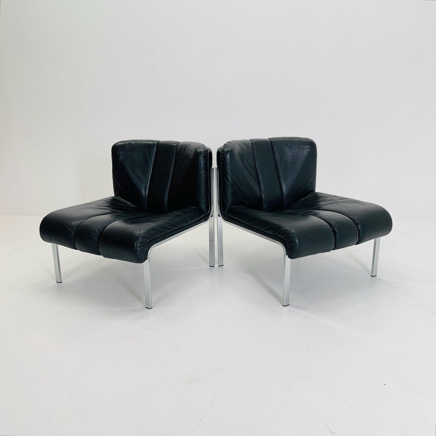 Set of 2 Mid-Century Lounge Chairs by Girsberger Eurochair 1200 in Black Leatther Designed by Hans Eichenberger Switzerland 1980s