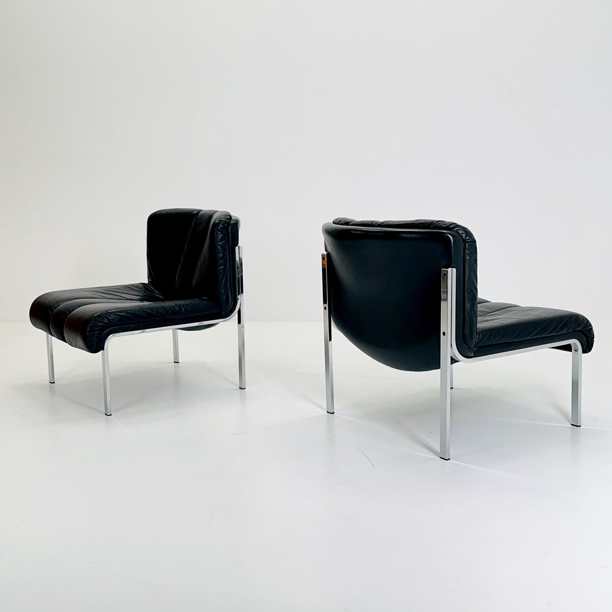 Set of 2 Mid-Century Lounge Chairs by Girsberger Eurochair 1200 in Black Leatther Designed by Hans Eichenberger Switzerland 1980s