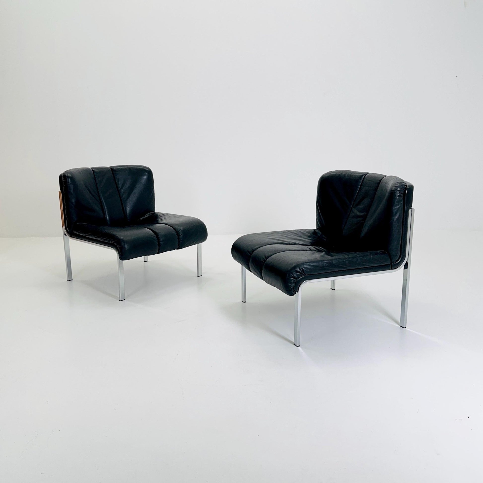 Set of 2 Mid-Century Lounge Chairs by Girsberger Eurochair 1200 in Black Leatther Designed by Hans Eichenberger Switzerland 1980s