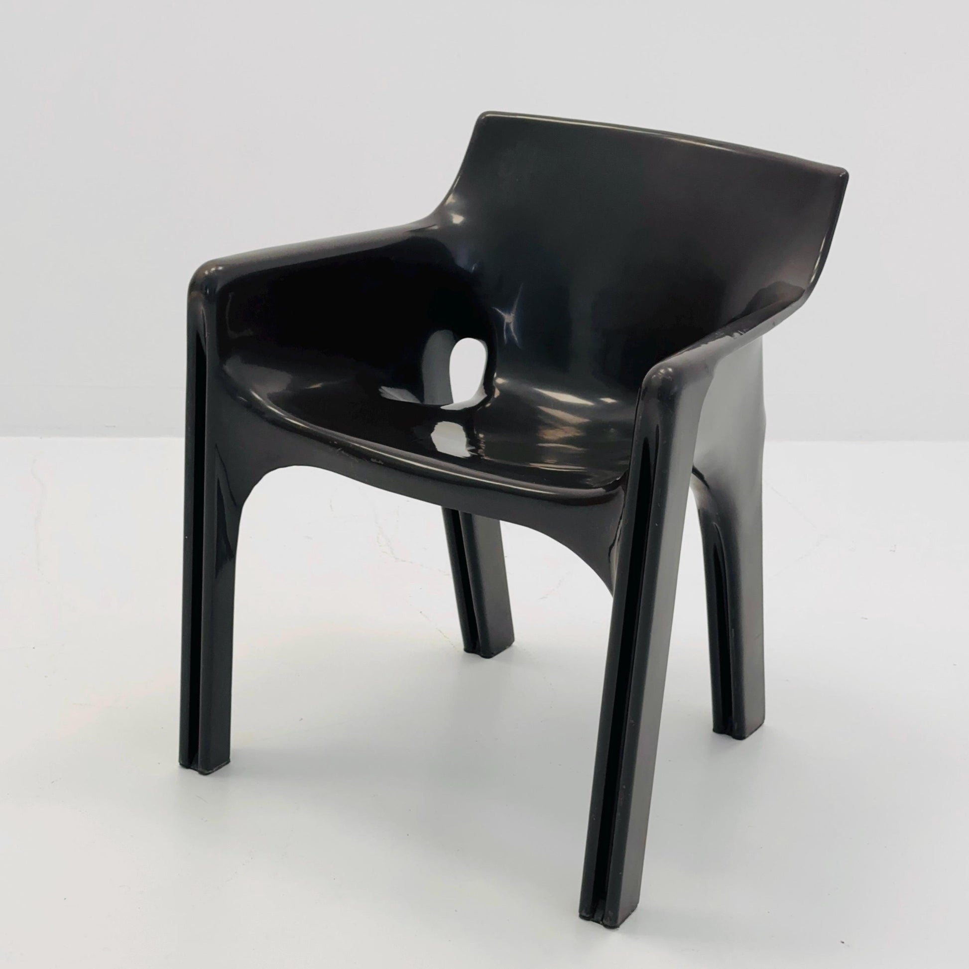 Gaudi Armchair by Vico Magistretti for Artemide Italy 1970s