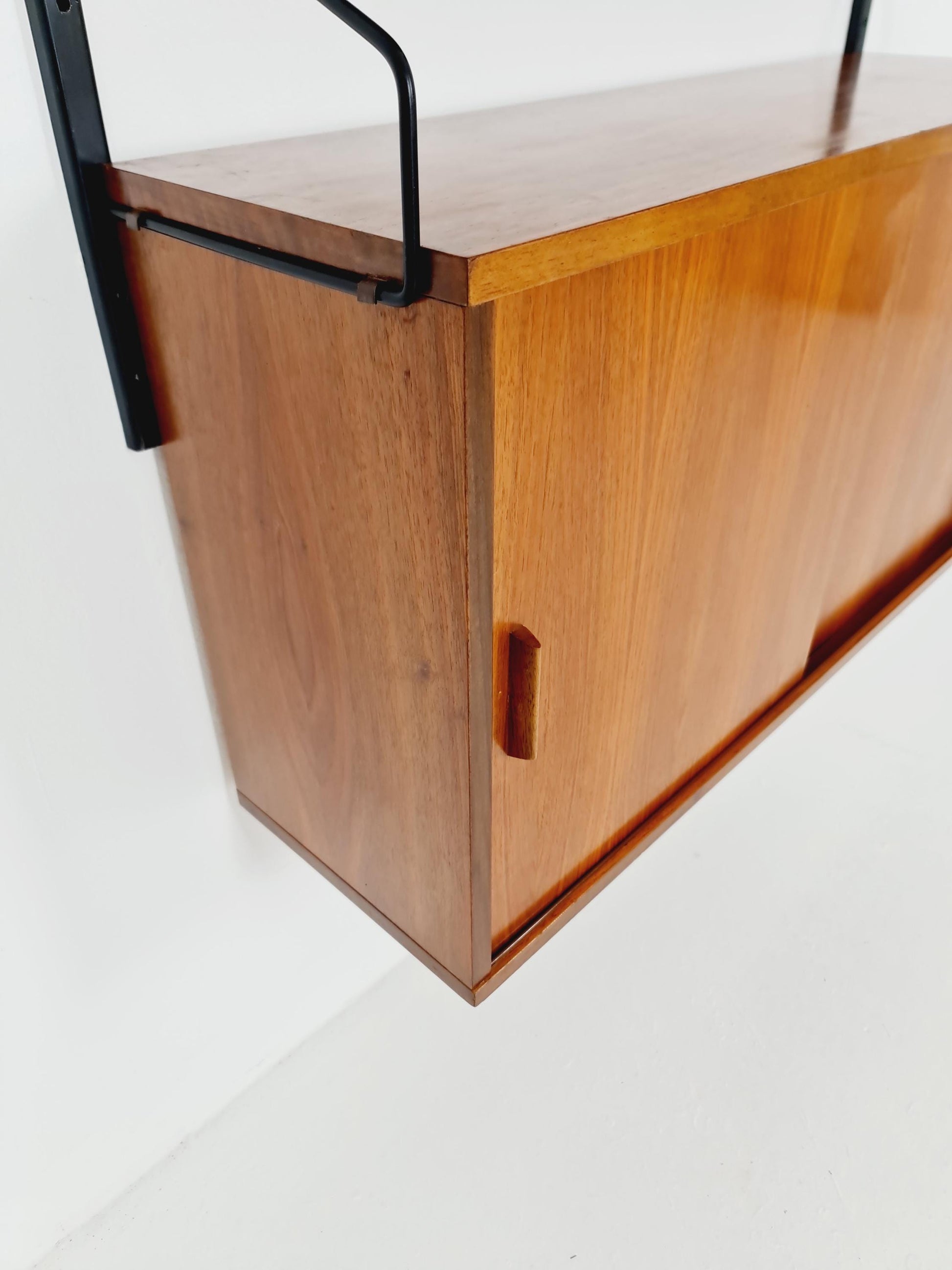 String shelf-system, bookcase with 2 cabinet Walnut Germany, 1950s