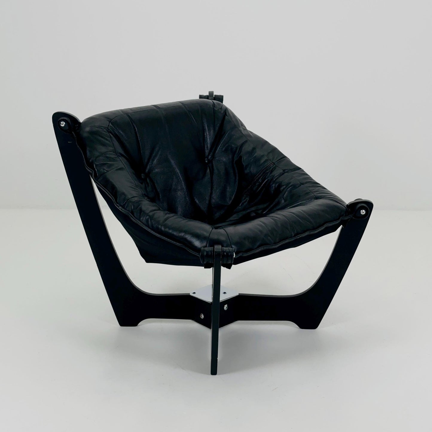 Mid century Luna Lounge Chair by Odd Knutsen for Hjellegjerde Mobler – 1970s Norway