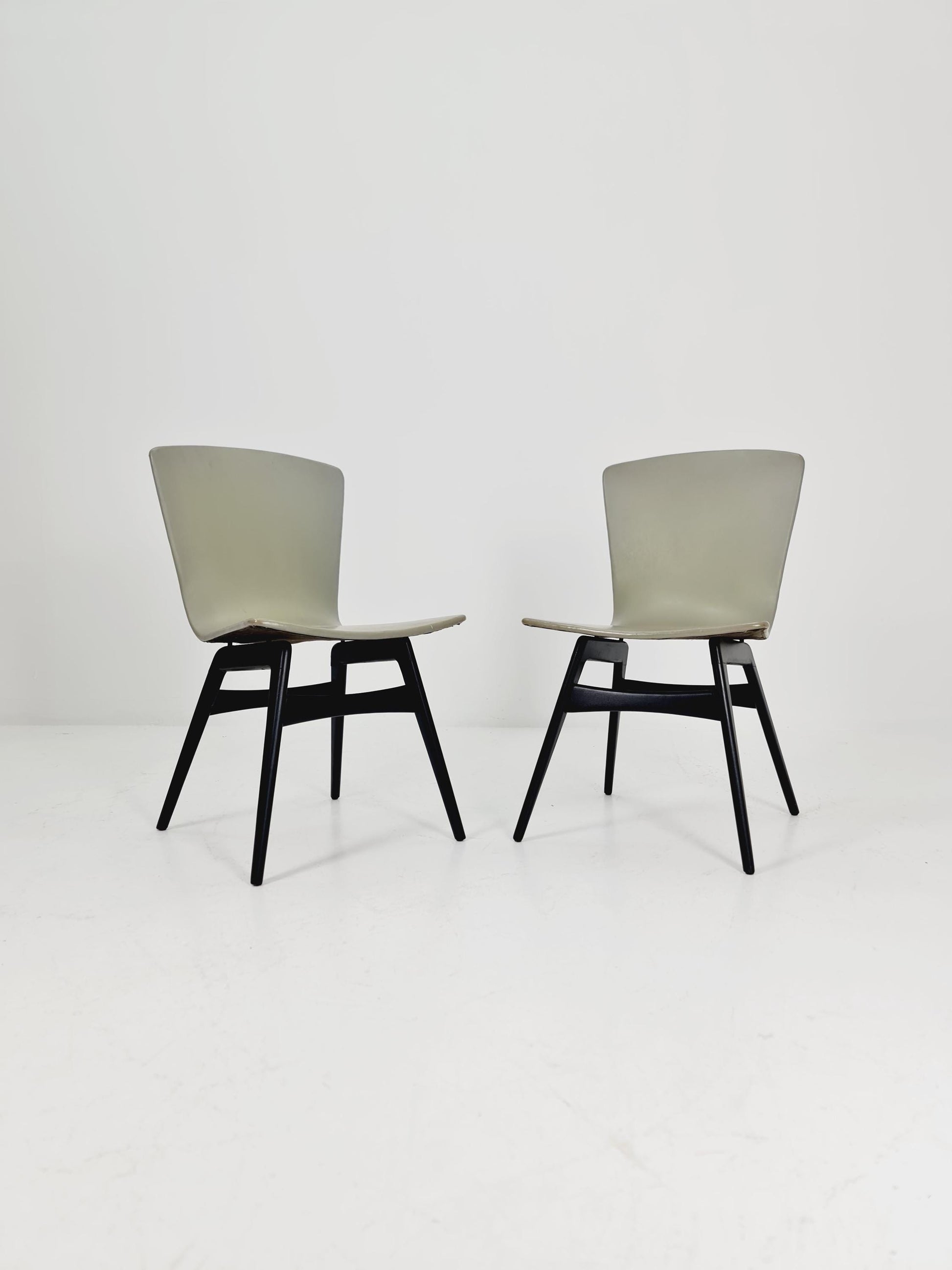 German tub chairs 667 By Eddie Harlis for Thonet , 1960s, set of 2