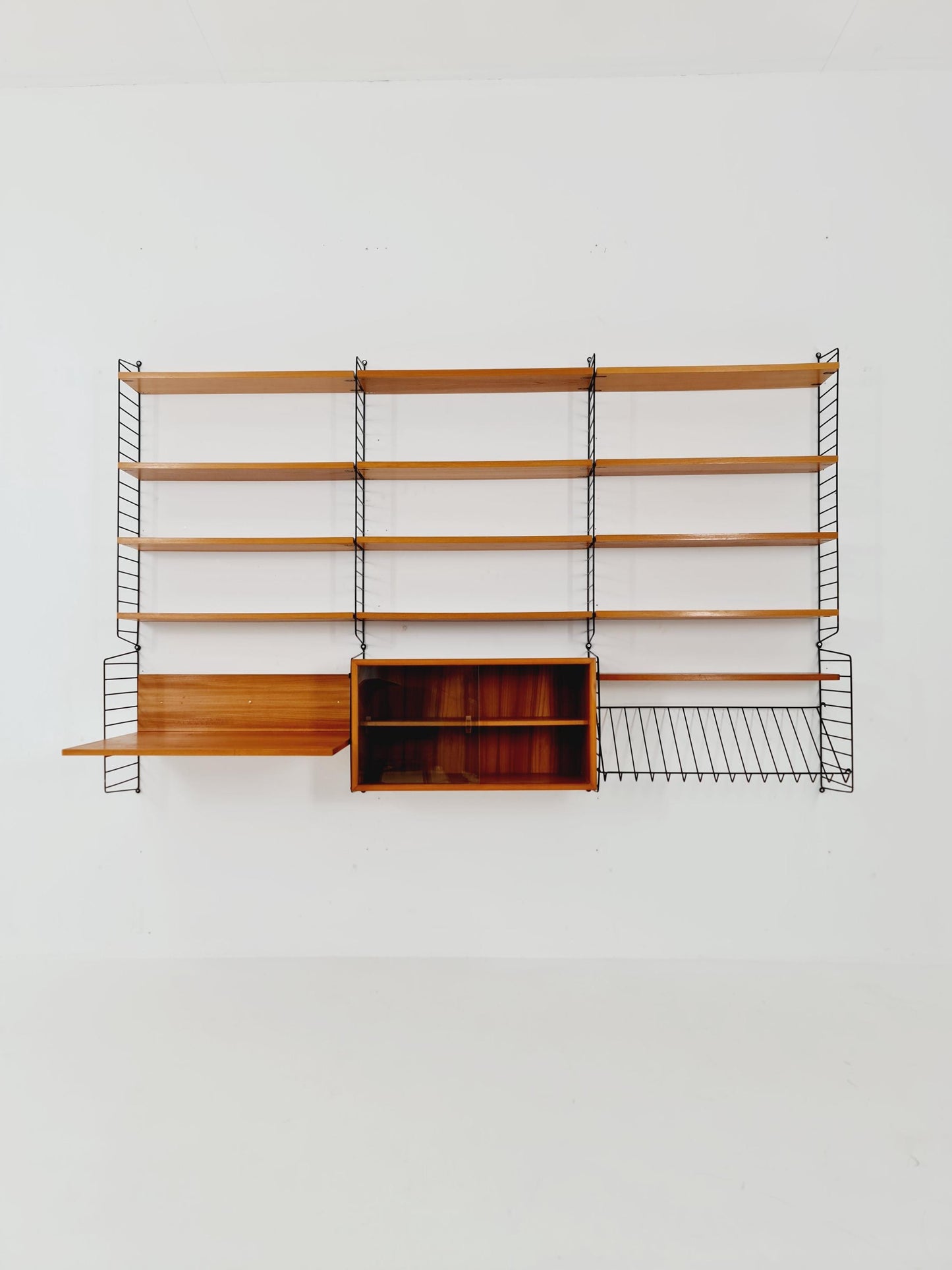 Wall-mounted original Swedish string shelf-system, drawers, bookcase Ash wood by Nils & Kajsa Strinning, 1960s