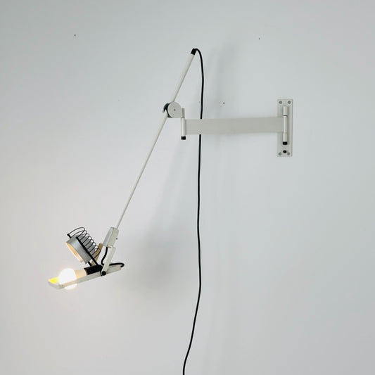 Mid century Sintesi wall lamp with clamp by Ernesto Gismondi for Artemide, 1970s Italy