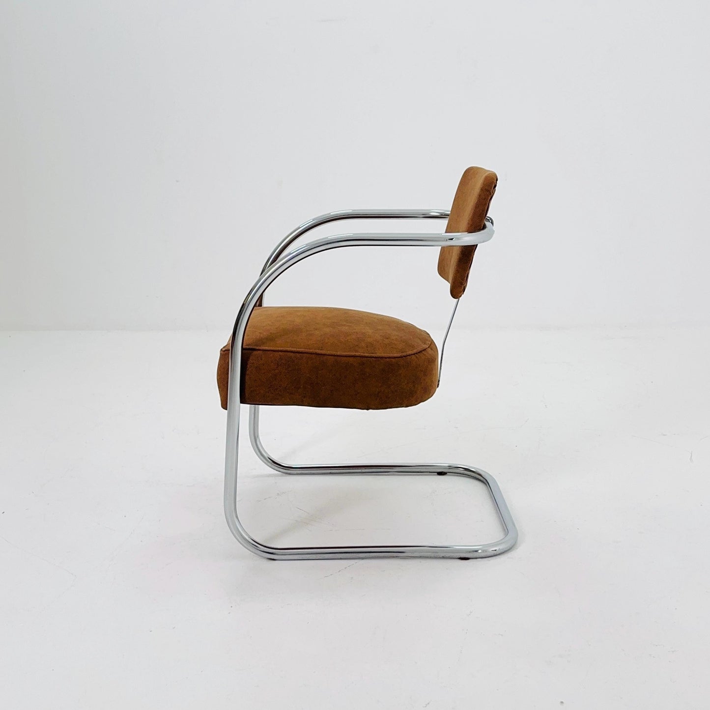 Mid-Century Bauhaus Cantilever Chair by Royal Chrome, Cognac by Manner of Hoffmann & KEM Weber USA 1950s