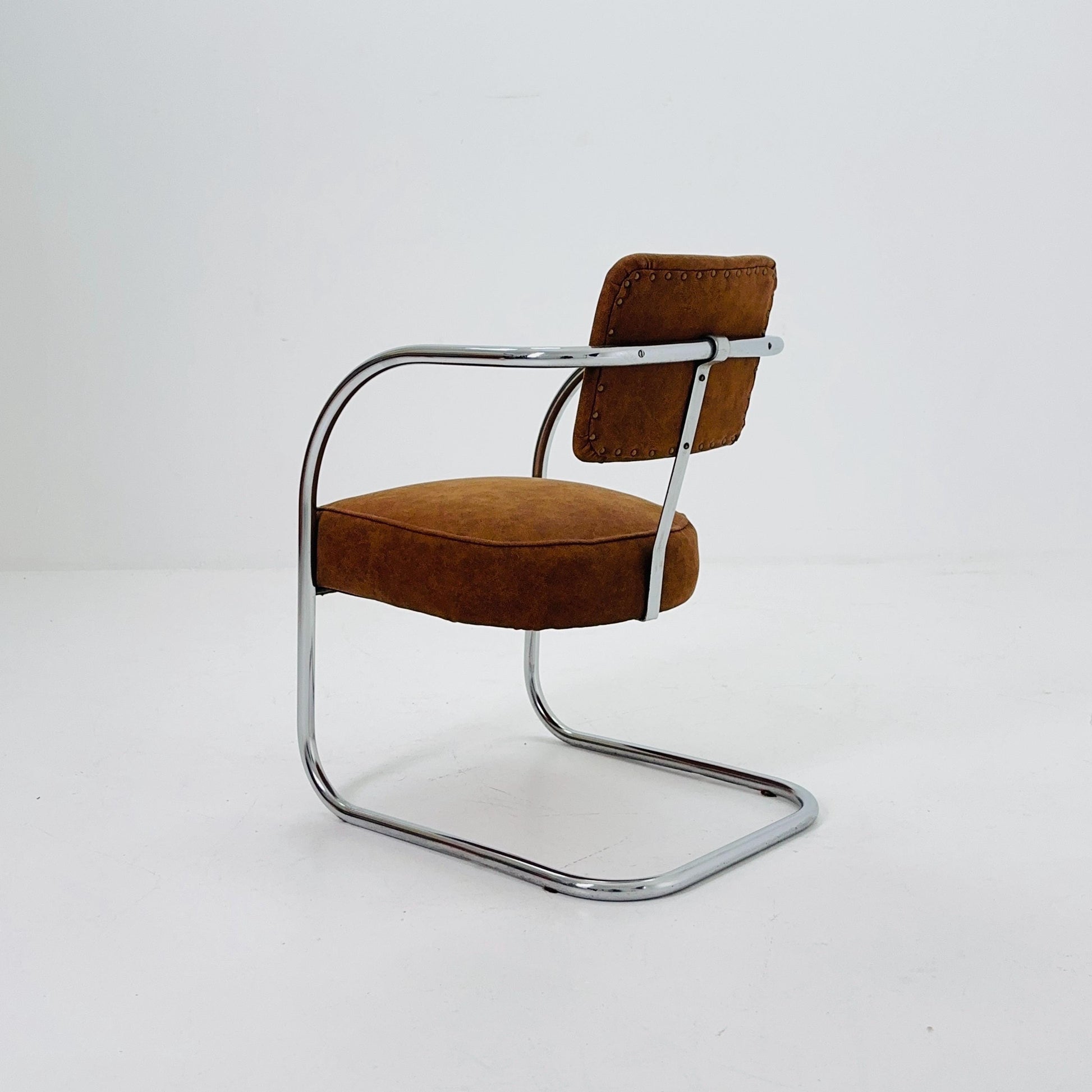 Mid-Century Bauhaus Cantilever Chair by Royal Chrome, Cognac by Manner of Hoffmann & KEM Weber USA 1950s