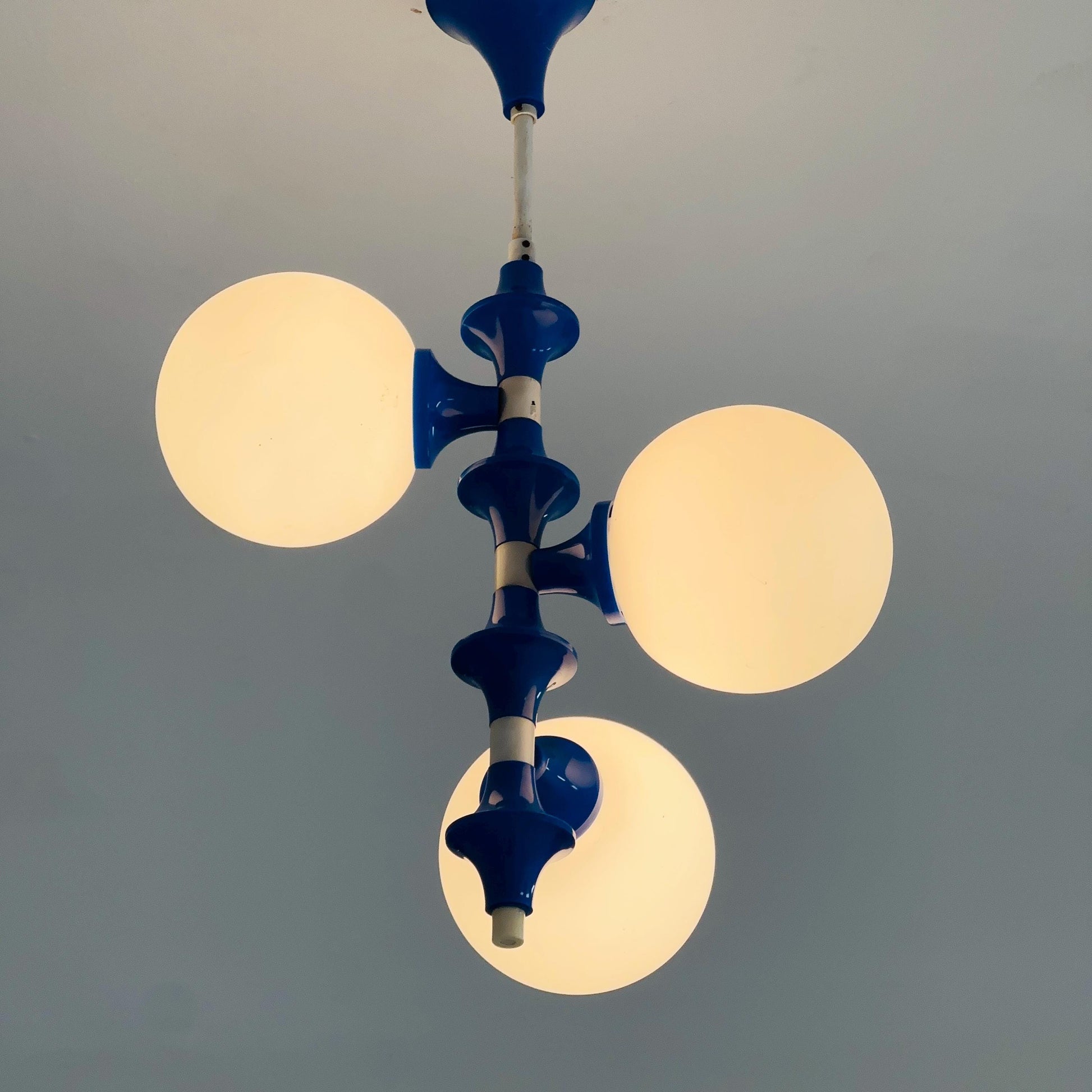 Mid century Richard Essig Space Age Ceiling Light 1970s Sputnik Lamp with 3 Glass Globes