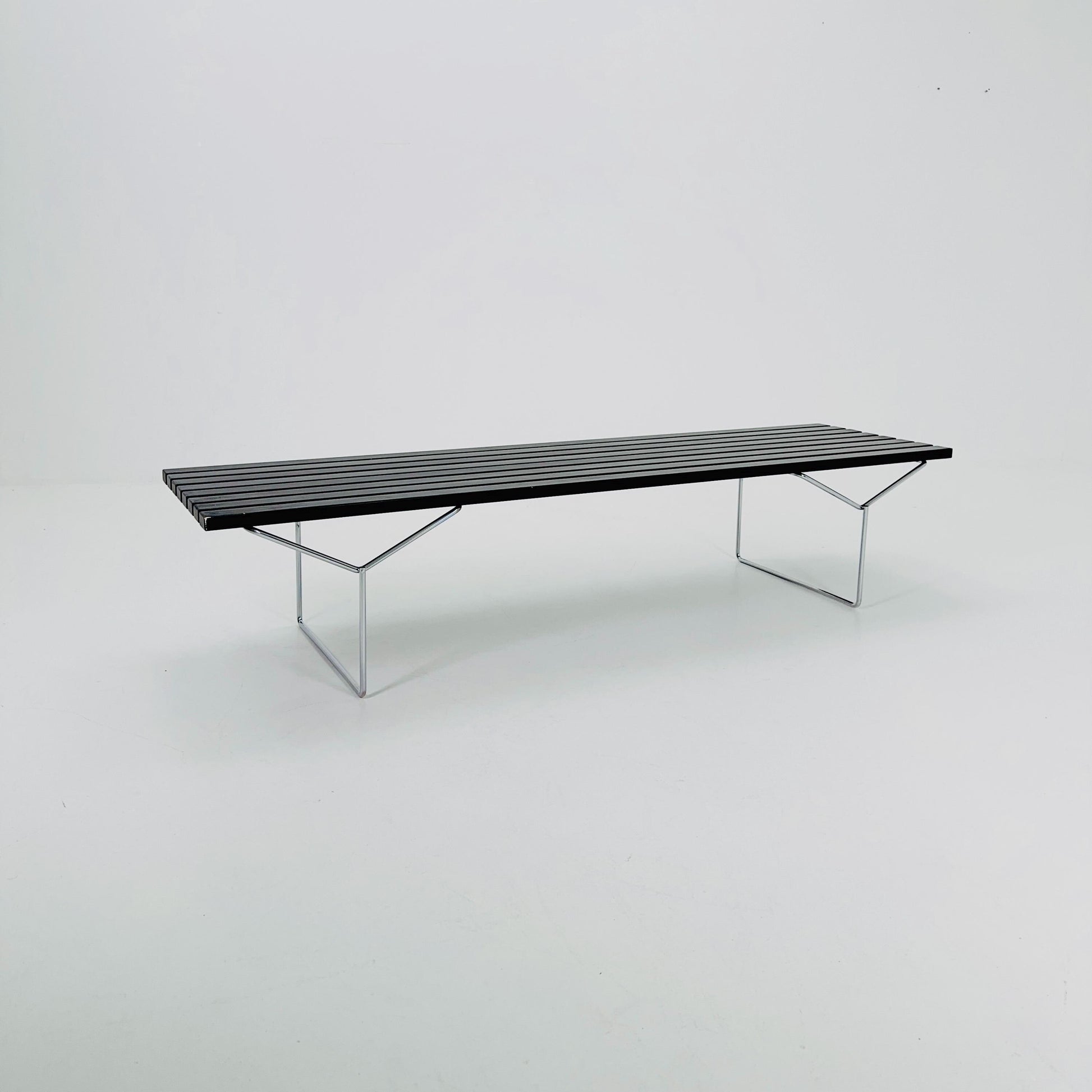 Mid century Harry Bertoia Model 400 Bench for Knoll International, 1980s USA