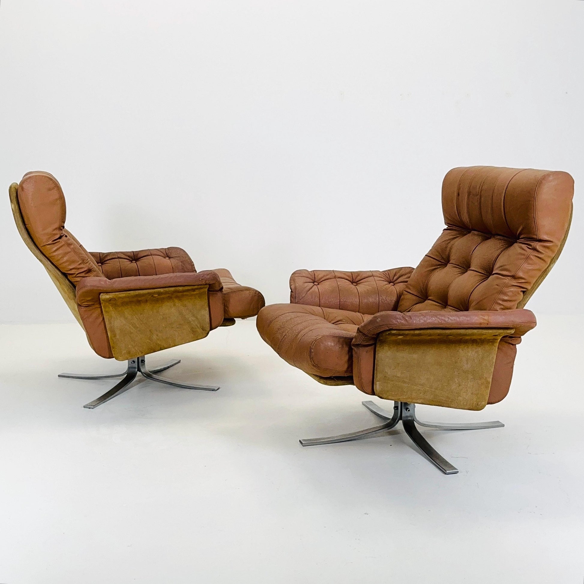 set of 2 Mid century Søren Nissen and Ebbe Gehl Lounge Chairs by Jeki Møbler Denmark 1960s