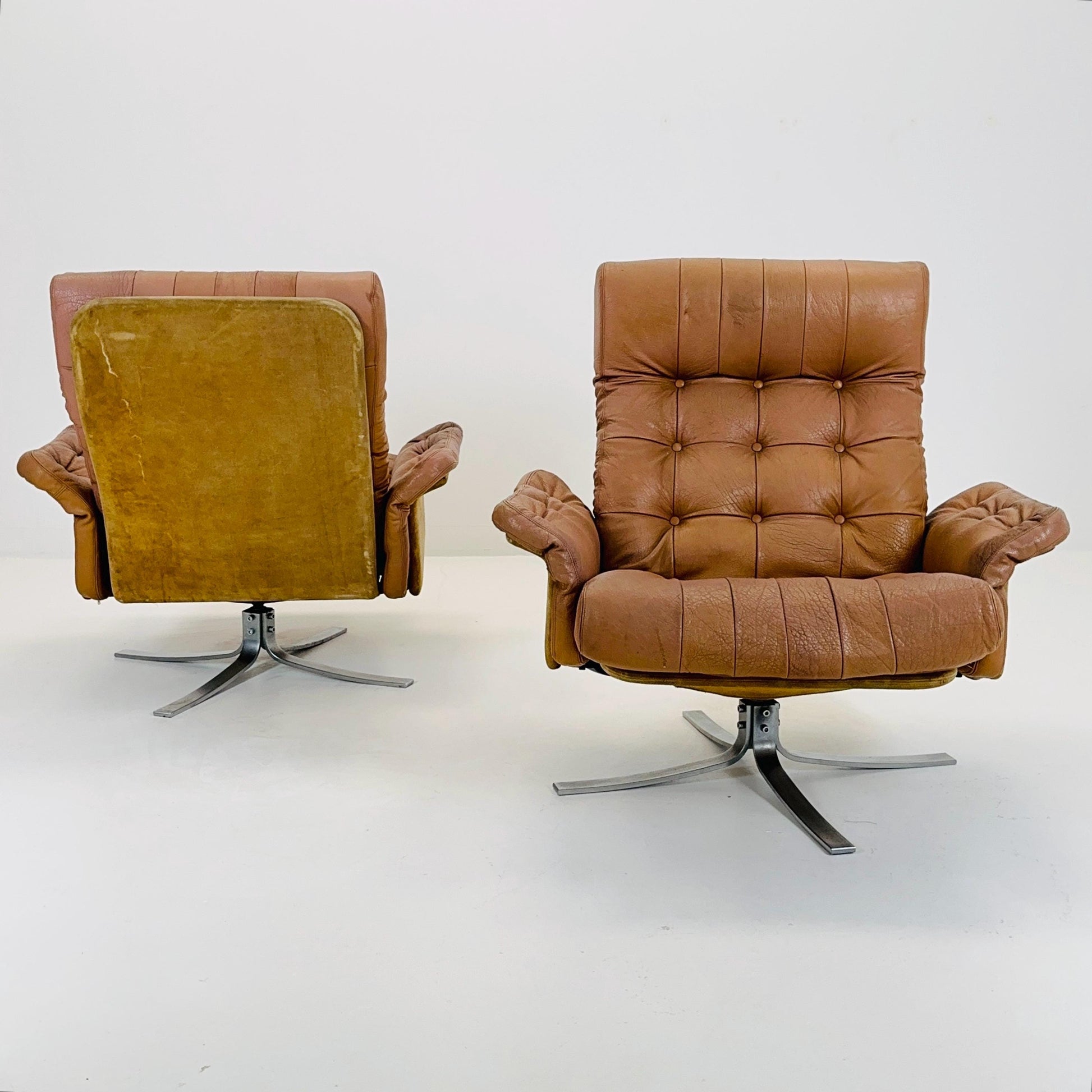 set of 2 Mid century Søren Nissen and Ebbe Gehl Lounge Chairs by Jeki Møbler Denmark 1960s
