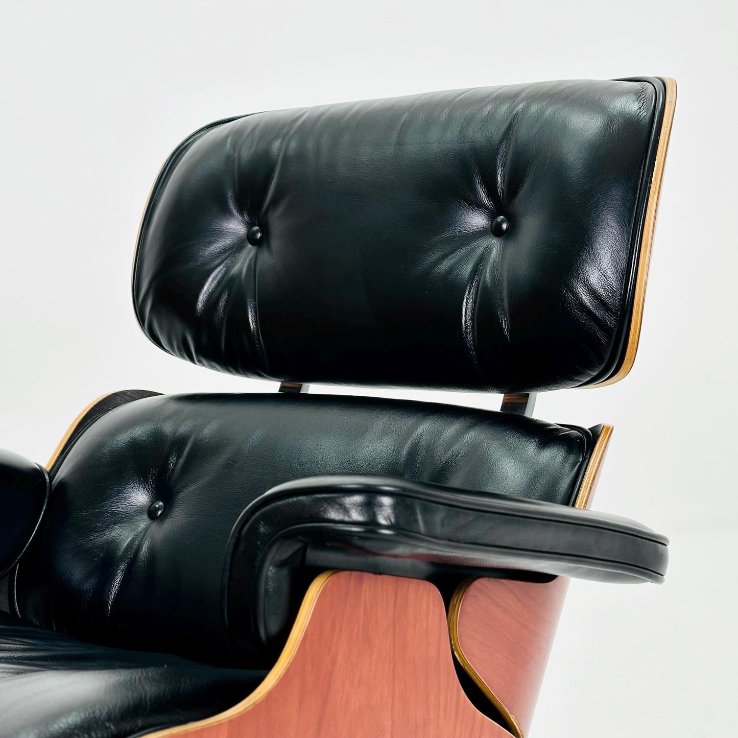 Classic Charles & Ray Eames M13 Black leather Lounge Chair by Vitra 2005