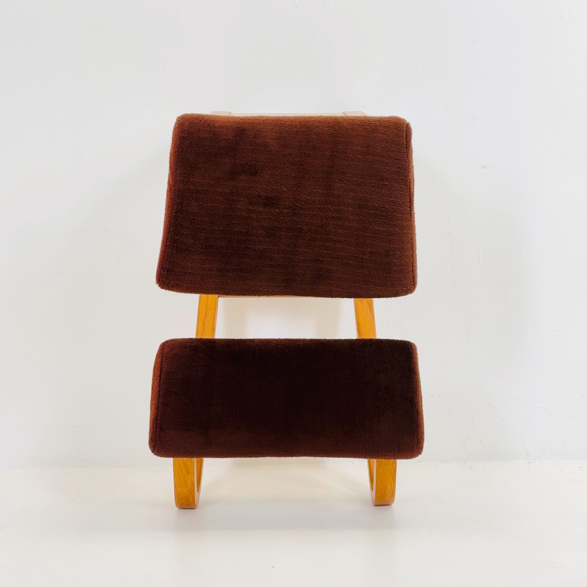 Mid-Century Modern Ergonomic Kneeling Chair by British Design Corp – Brown Upholstery & Bentwood Frame –1980s
