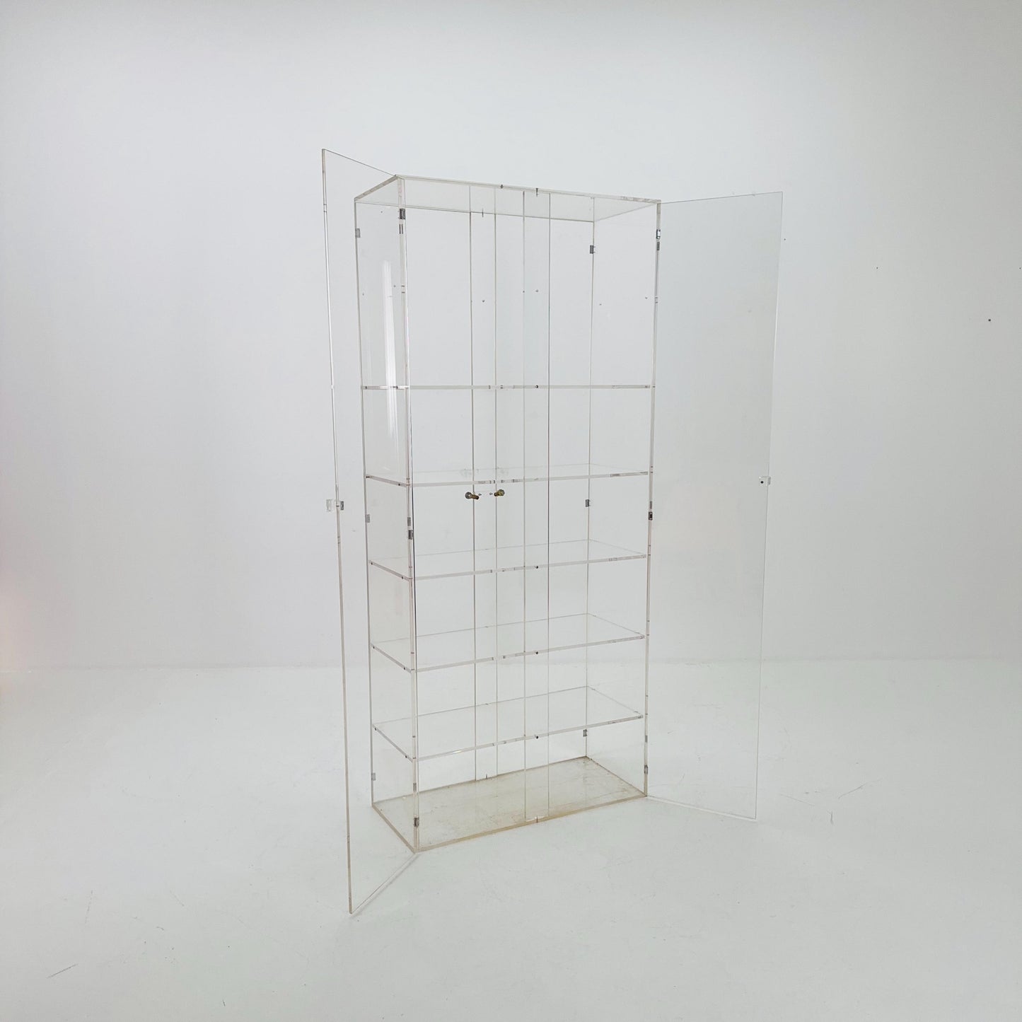 Mid Century Space Age Cabinet Vitrine | Italian Design 1980s | Plexiglass Shelves | Double-Sided Doors