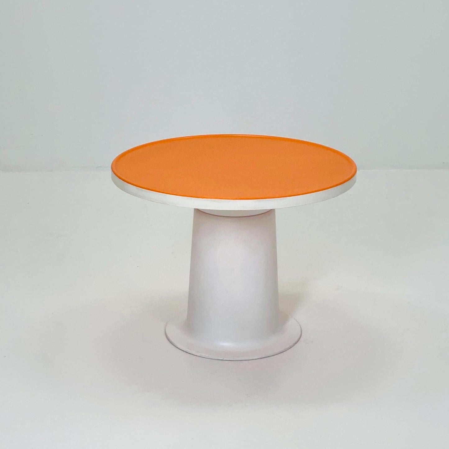 Mid century Yrjö Kukkapuro “Saturnus” Low Table – White & Orange | Haimi Finland, 1970s | Modernist Space Age Design