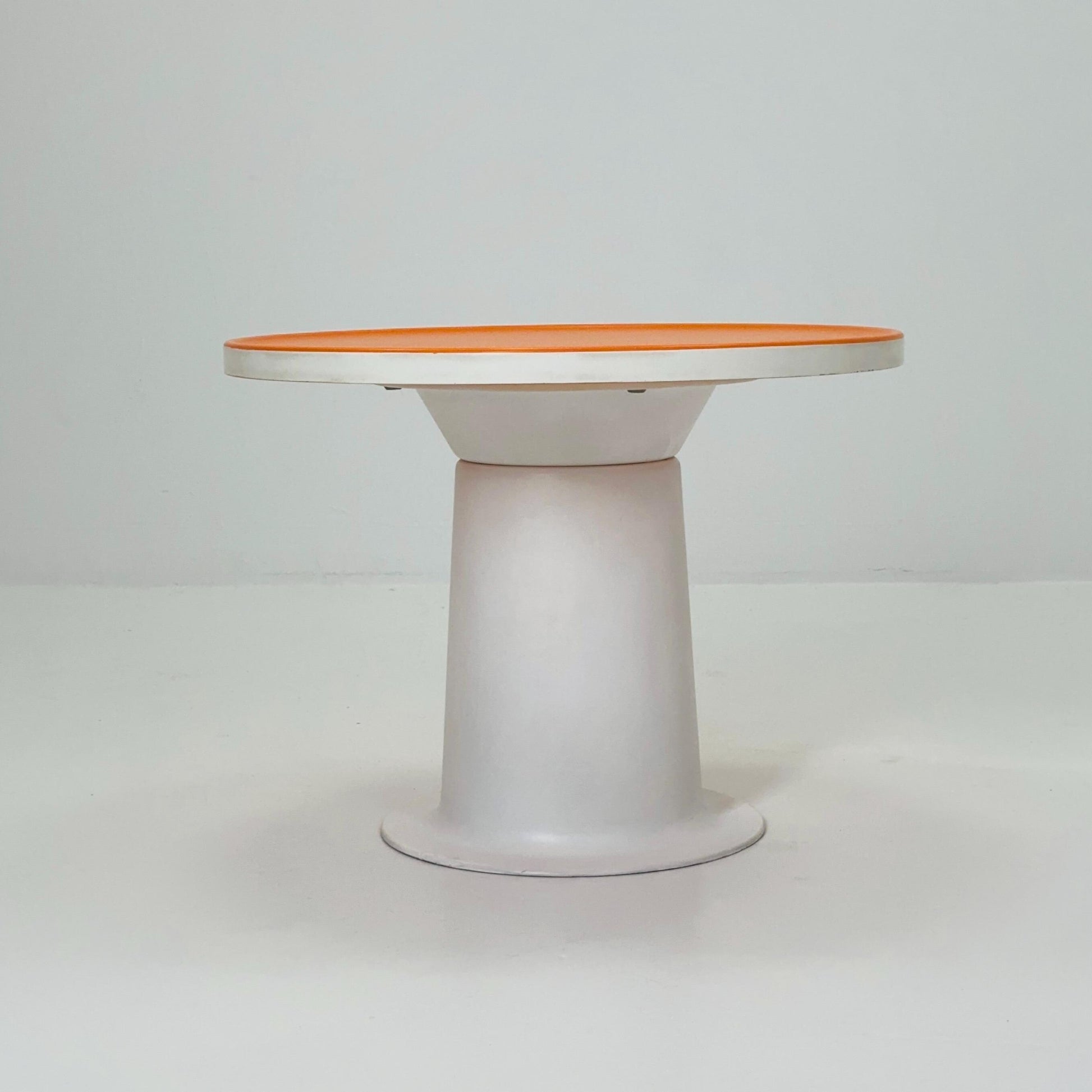 Mid century Yrjö Kukkapuro “Saturnus” Low Table – White & Orange | Haimi Finland, 1970s | Modernist Space Age Design