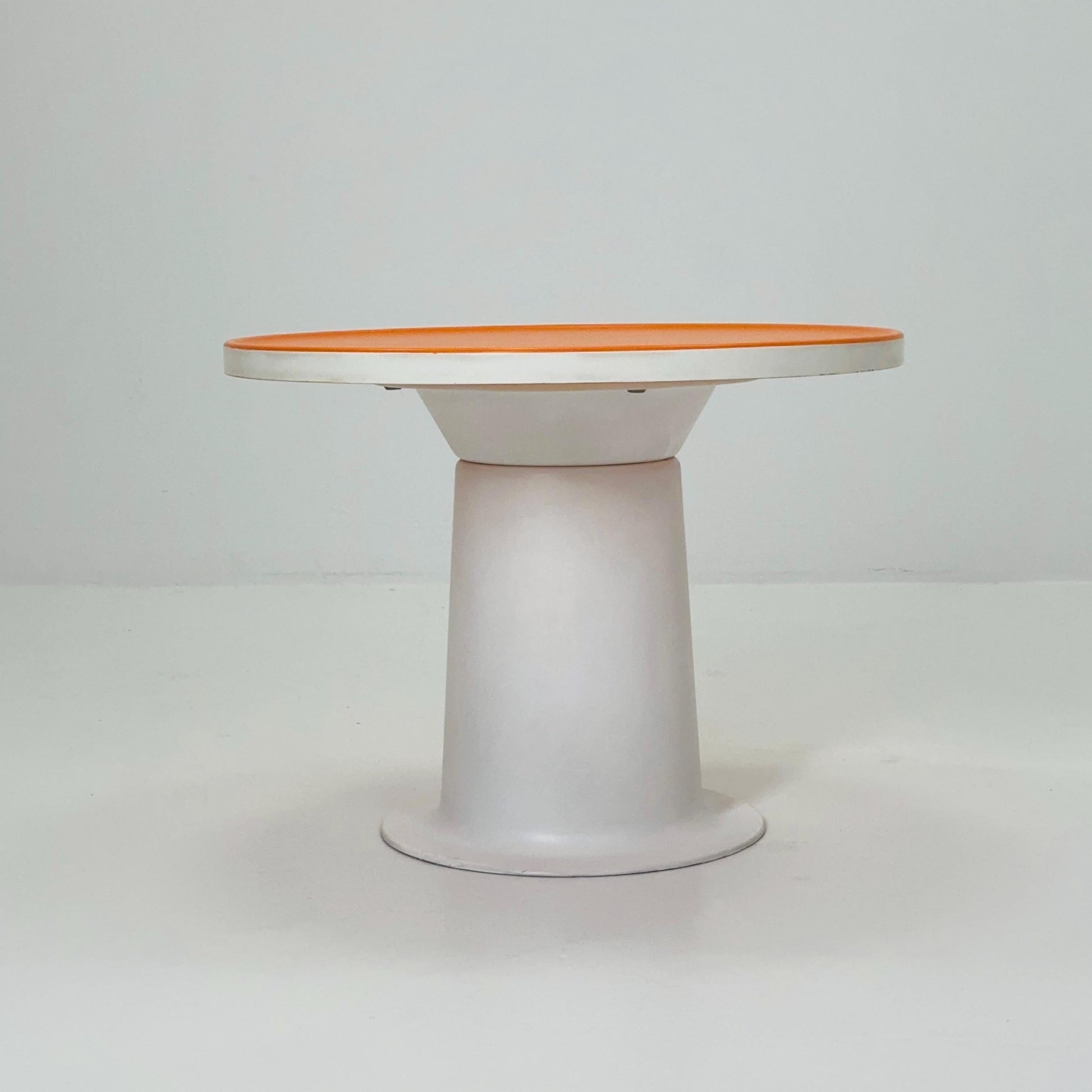 Mid century Yrjö Kukkapuro “Saturnus” Low Table – White & Orange | Haimi Finland, 1970s | Modernist Space Age Design