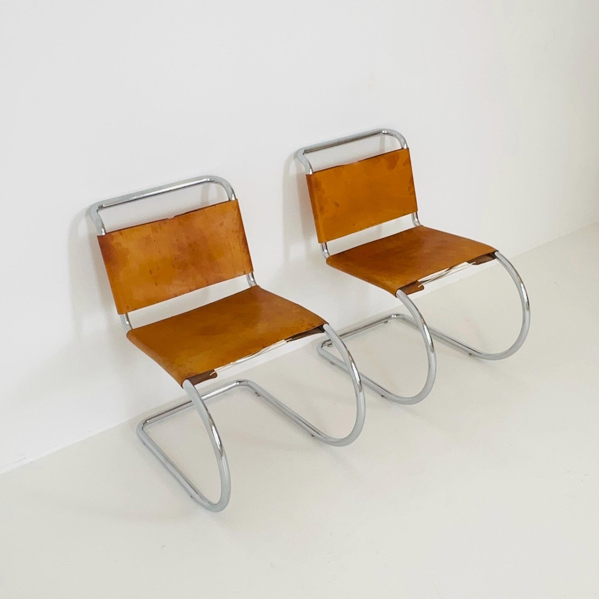 Set of 2 Bauhaus Mid-Century Modern Mies van der Rohe MR 10 Chair , 1980s Italy