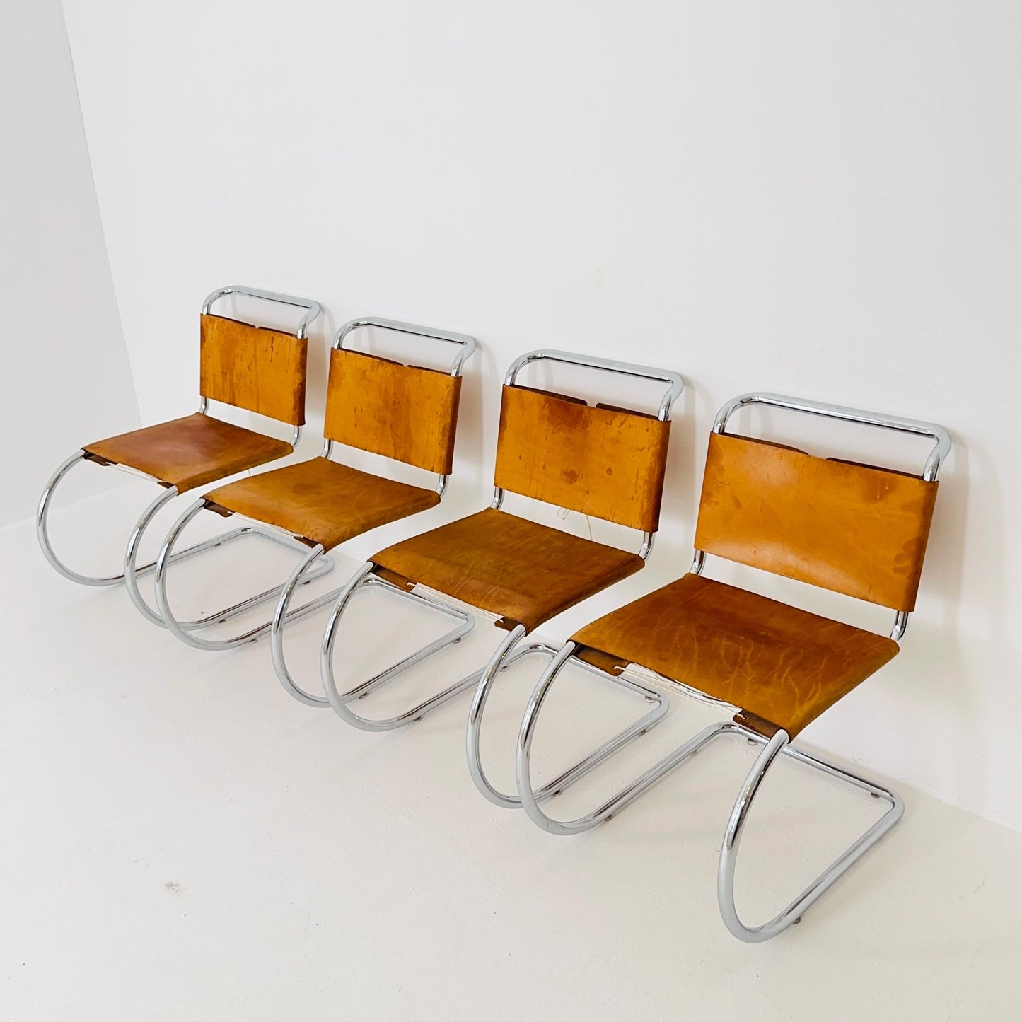 Set of 4 Bauhaus Mid-Century Modern Mies van der Rohe MR 10 Chair , 1980s Italy