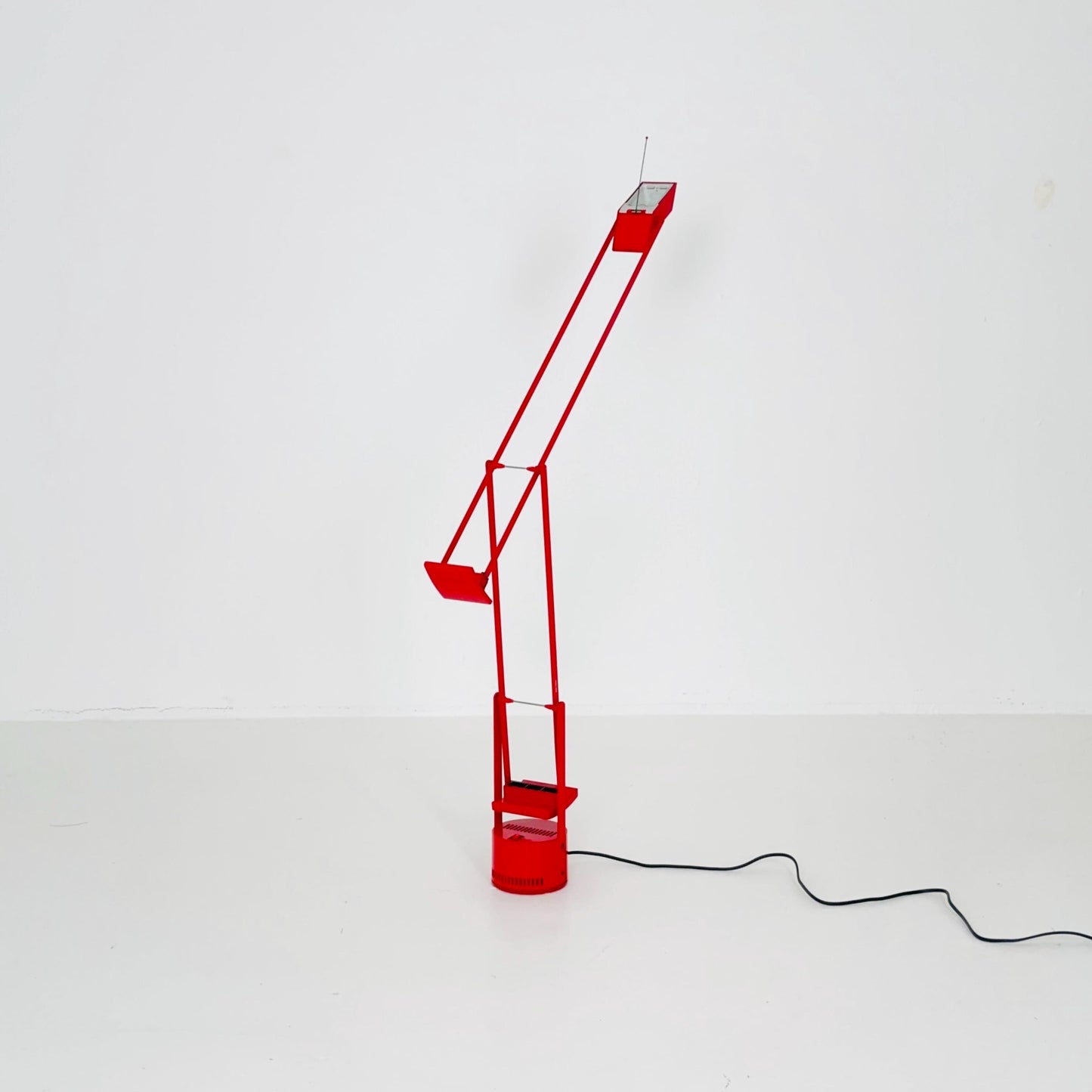 Mid century Red Italian Tizio Table Lamp by Richard Sapper for Artemide – 1970s Italy